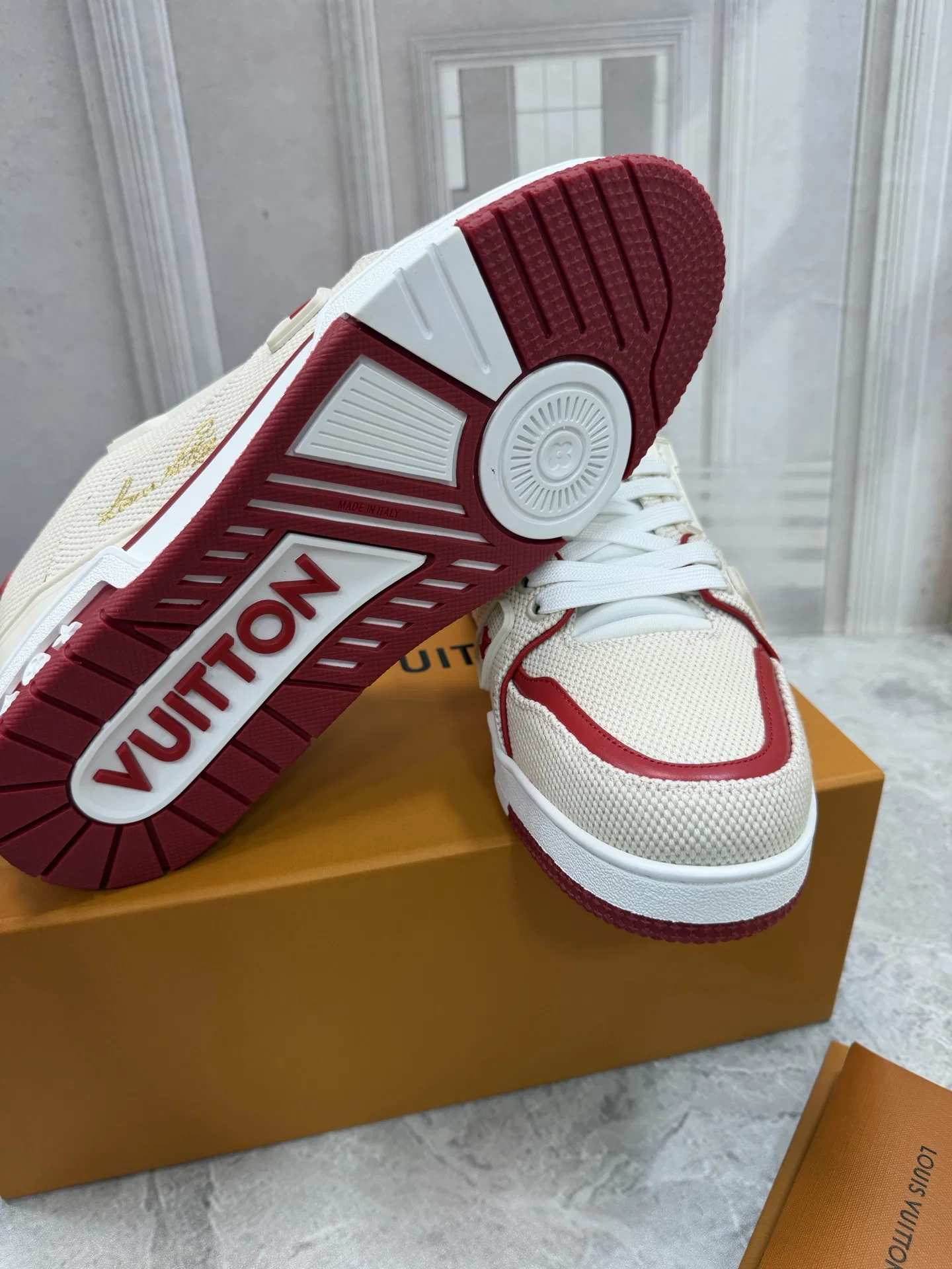 LV 27FW QVUSQNN 267 스니커즈 17