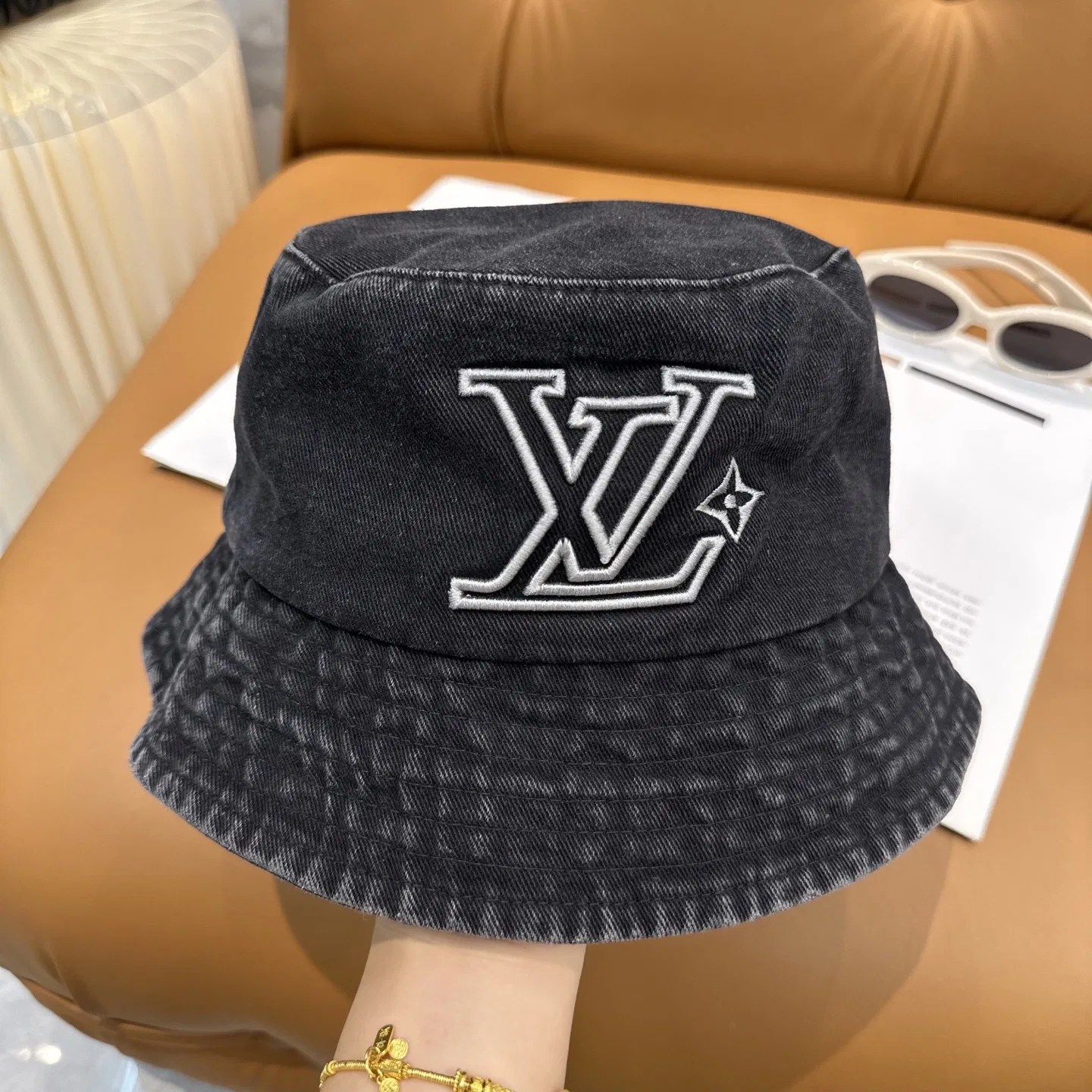 LV 27FW RMGAGGS 006 버킷햇 10