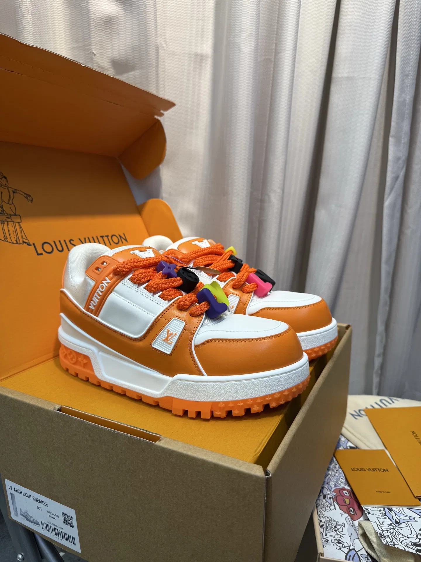 LV 27FW VBYCQID 001 스니커즈 10