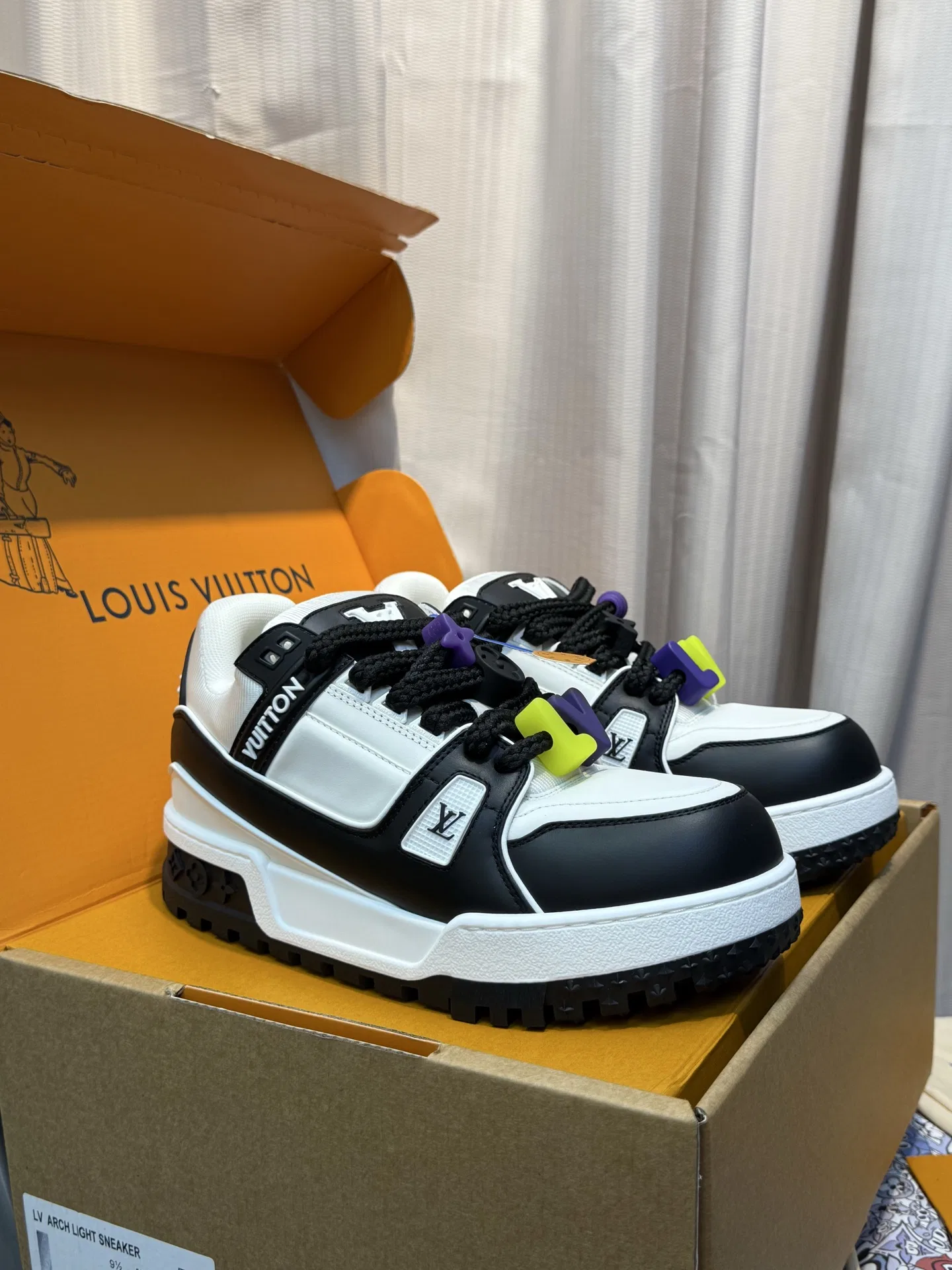LV 27FW VBYCQID 001 스니커즈 12