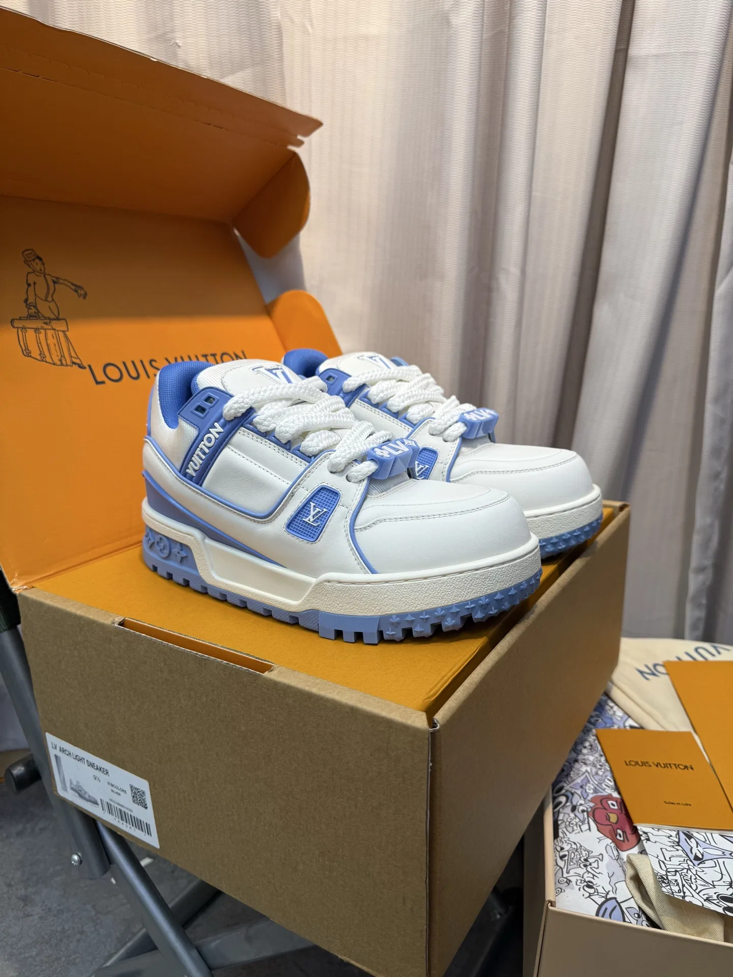 LV 27FW VBYCQID 001 스니커즈 14
