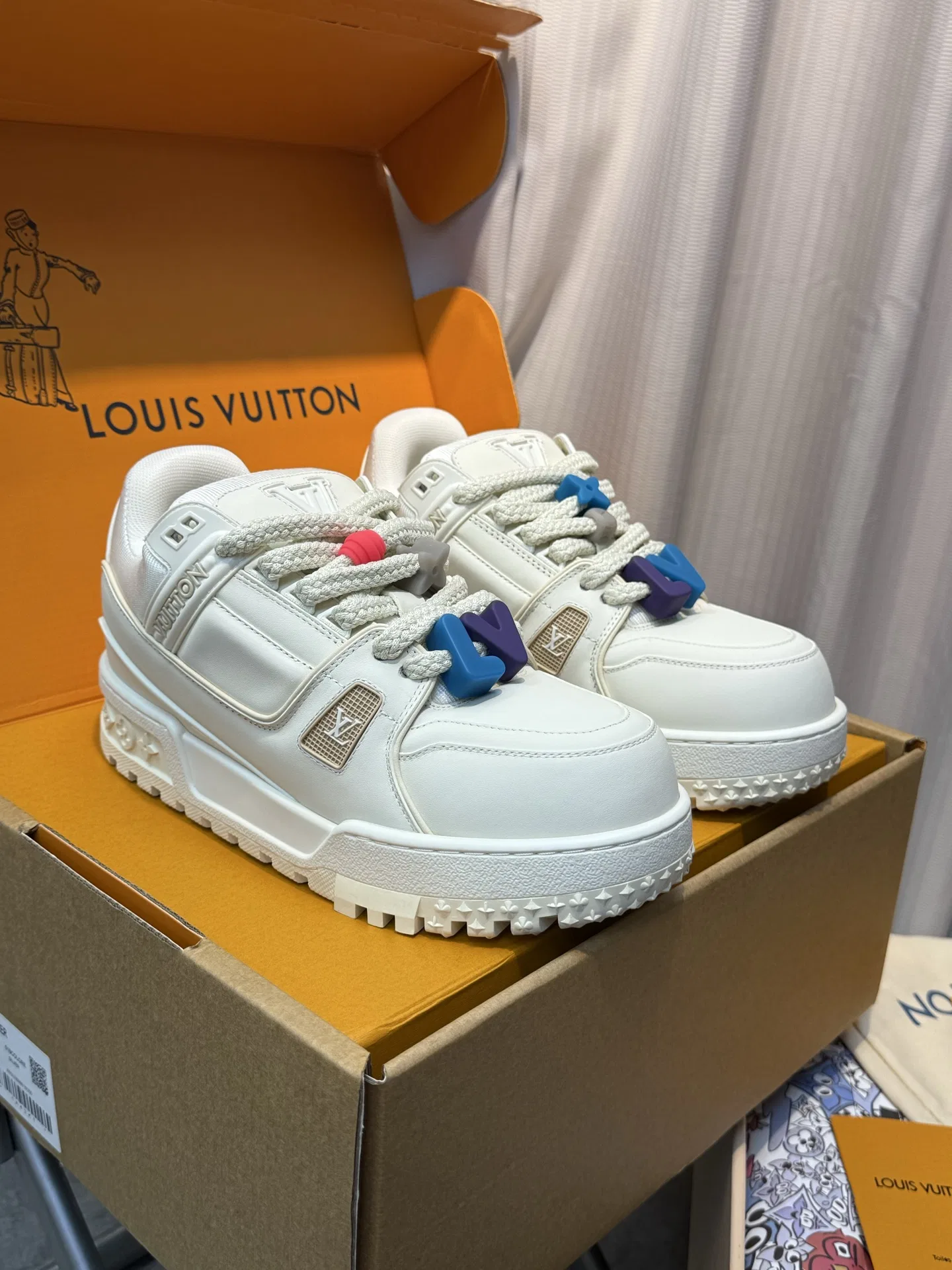 LV 27FW VBYCQID 001 스니커즈 17