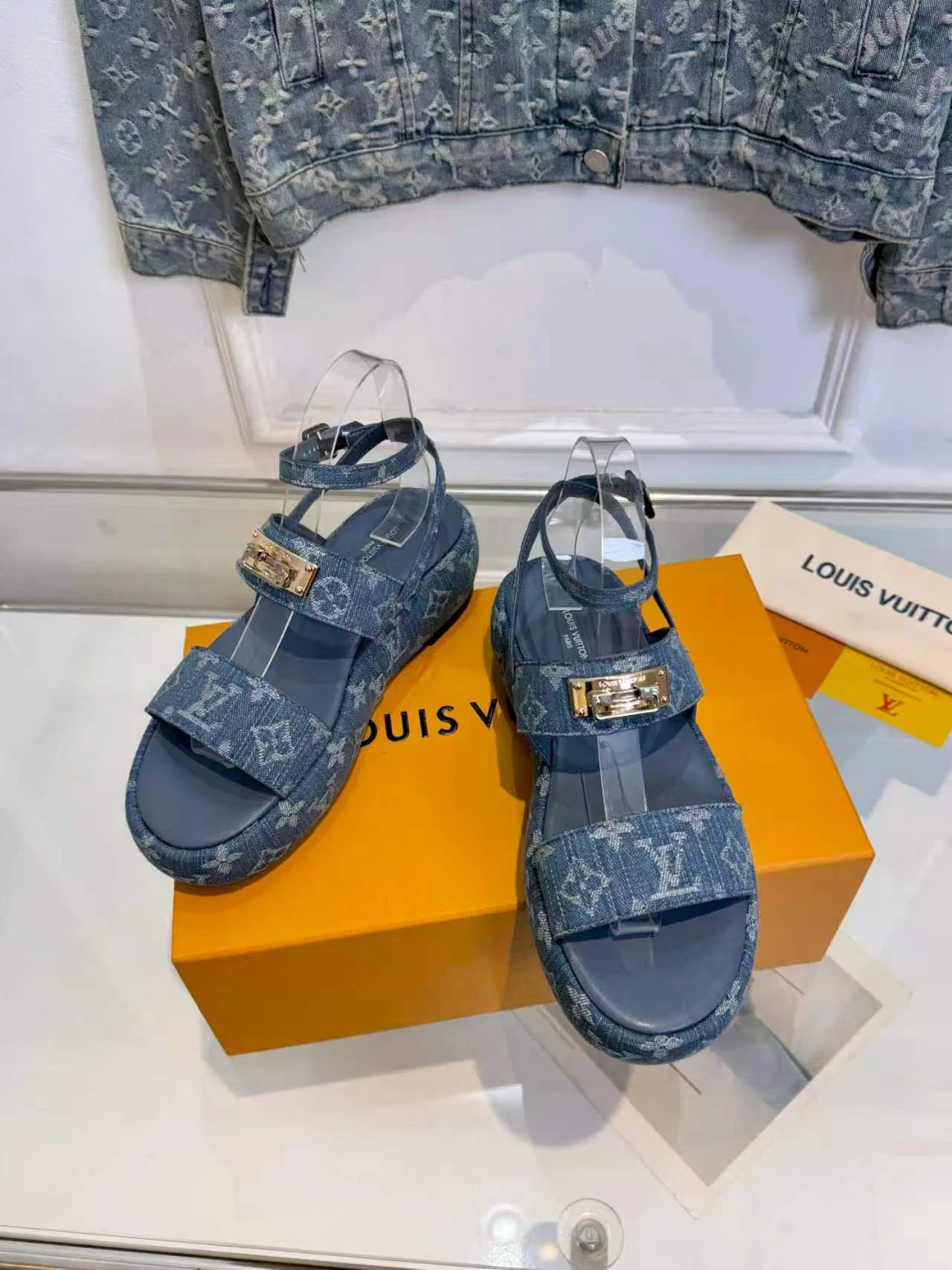 LV 27FW VBYCQID 003 숄더백 8