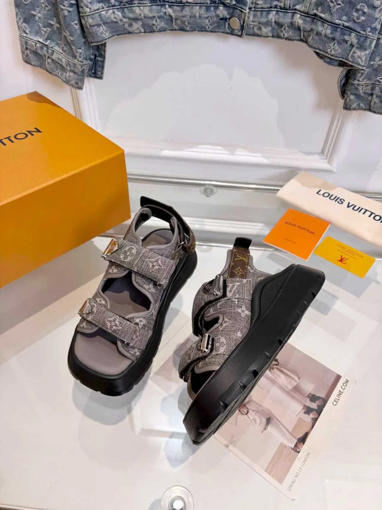 LV 27FW VBYCQID 004 샌들 15