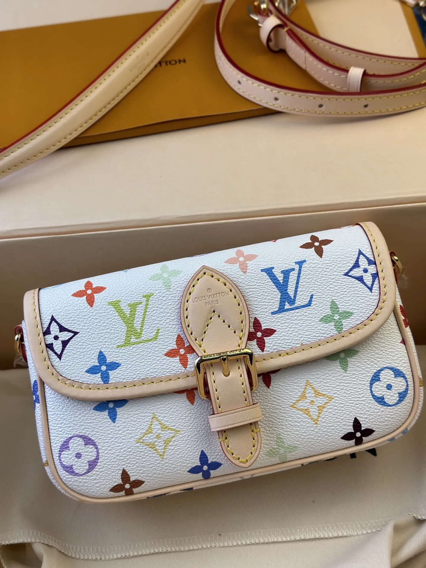 LV 27FW VCICDVH 001 미니백 7