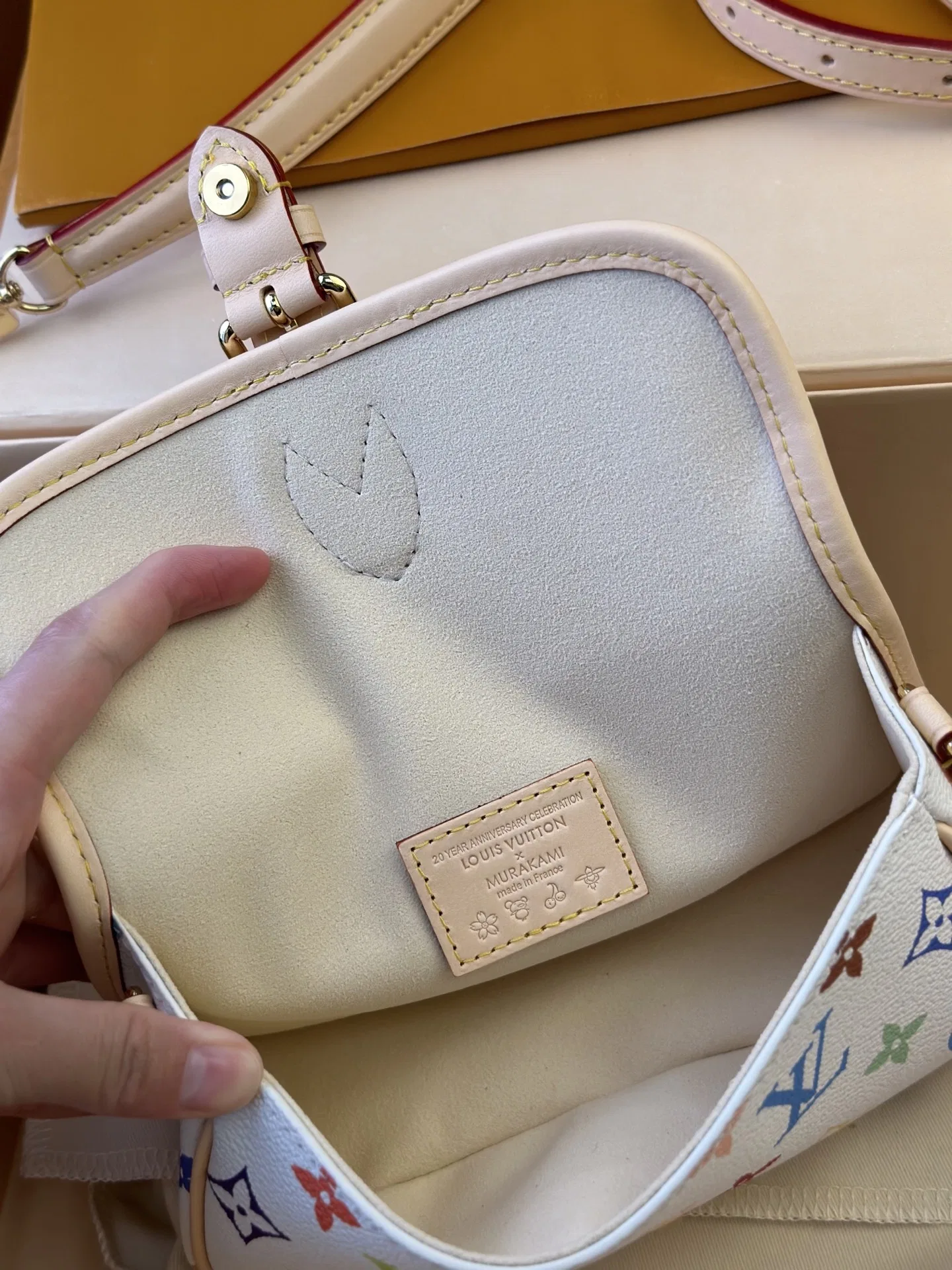 LV 27FW VCICDVH 001 미니백 9