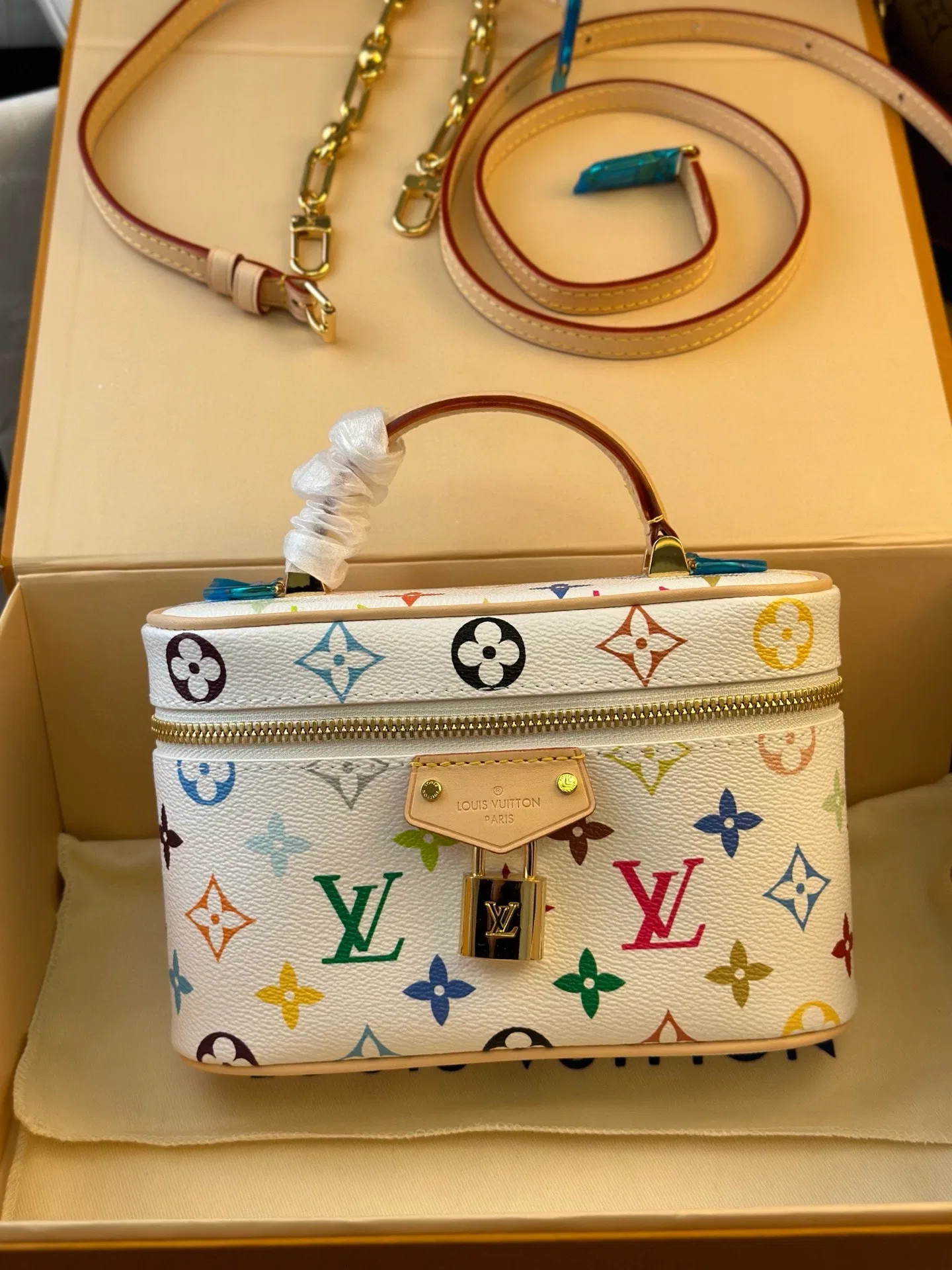 LV 27FW VCICDVH 003 미니토트백 7