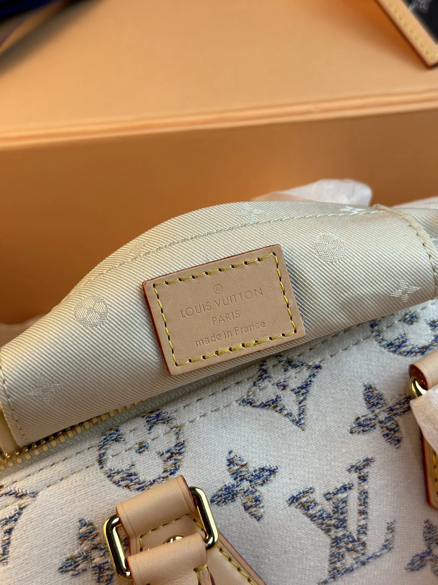 LV 27FW VCICDVH 005 토트백 9
