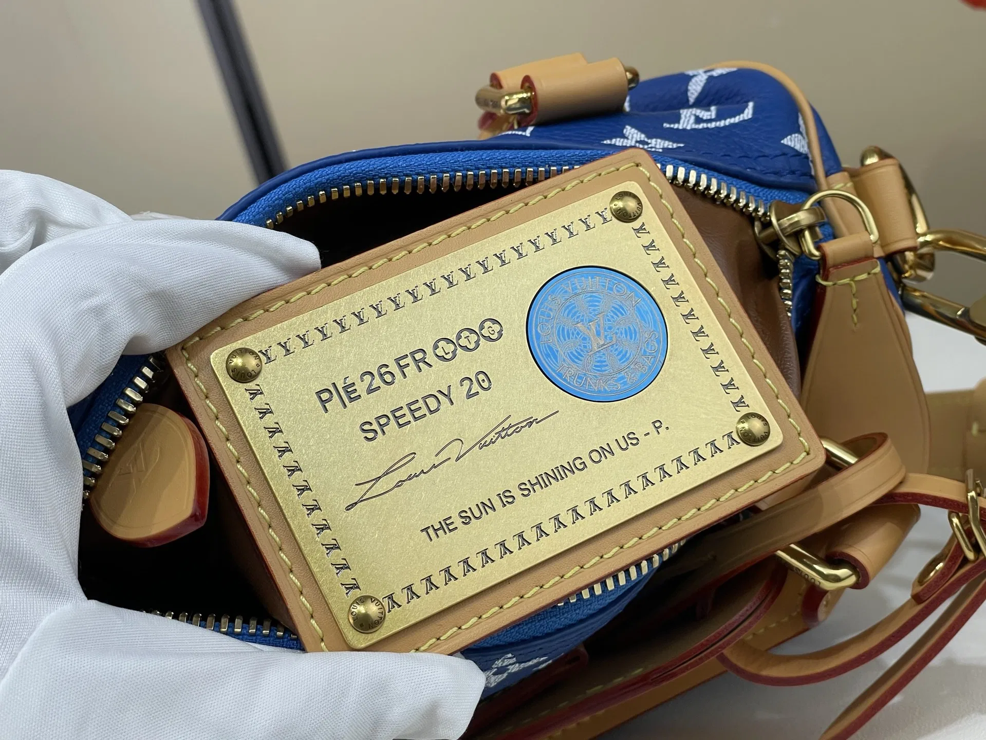 LV 27FW VCICDVH 008 토트백 13
