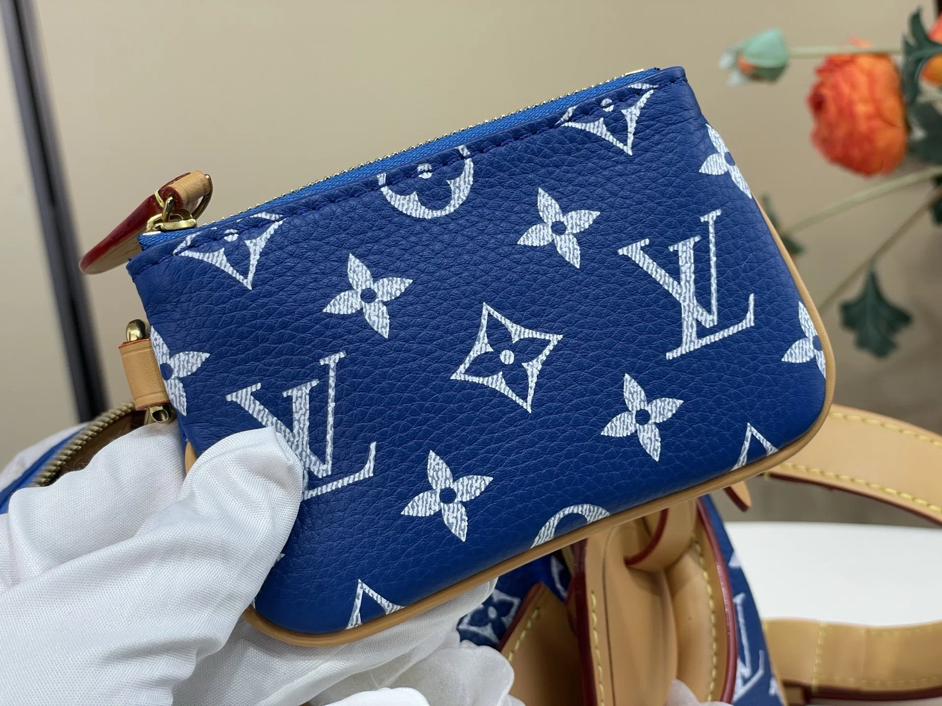 LV 27FW VCICDVH 008 토트백 15