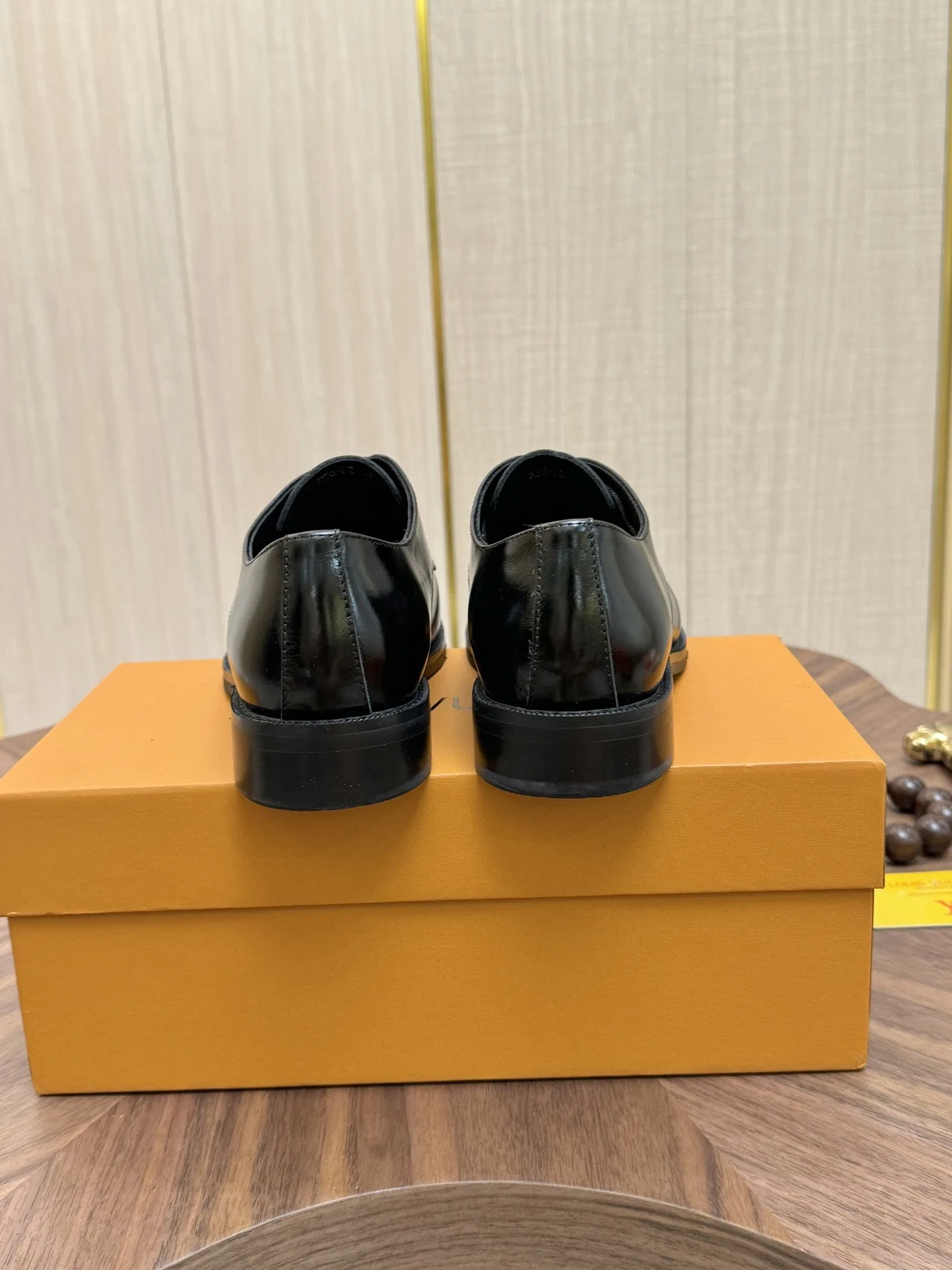 LV 27FW VCICDVH 011 구두 9