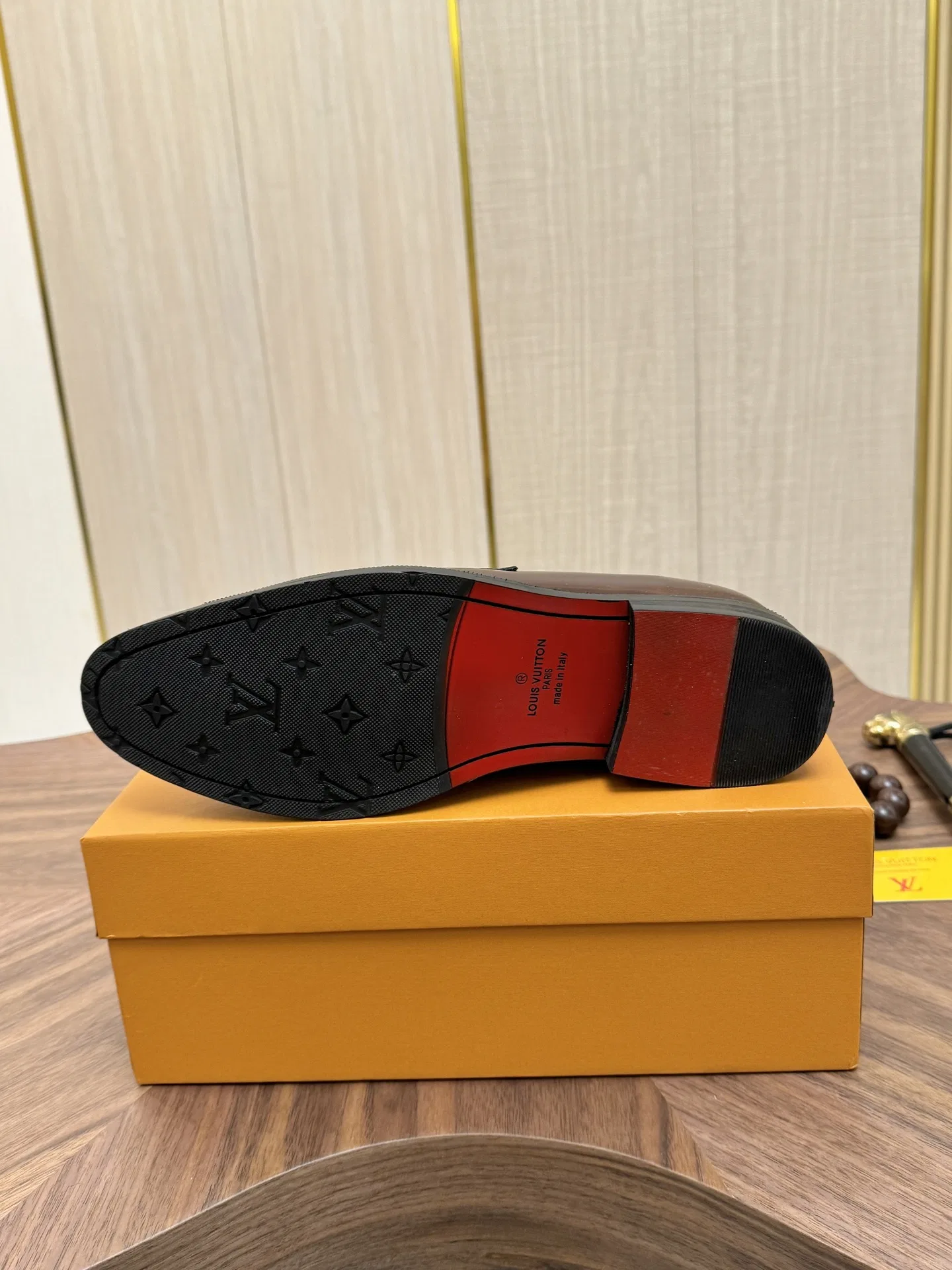 LV 27FW VCICDVH 012 구두 8