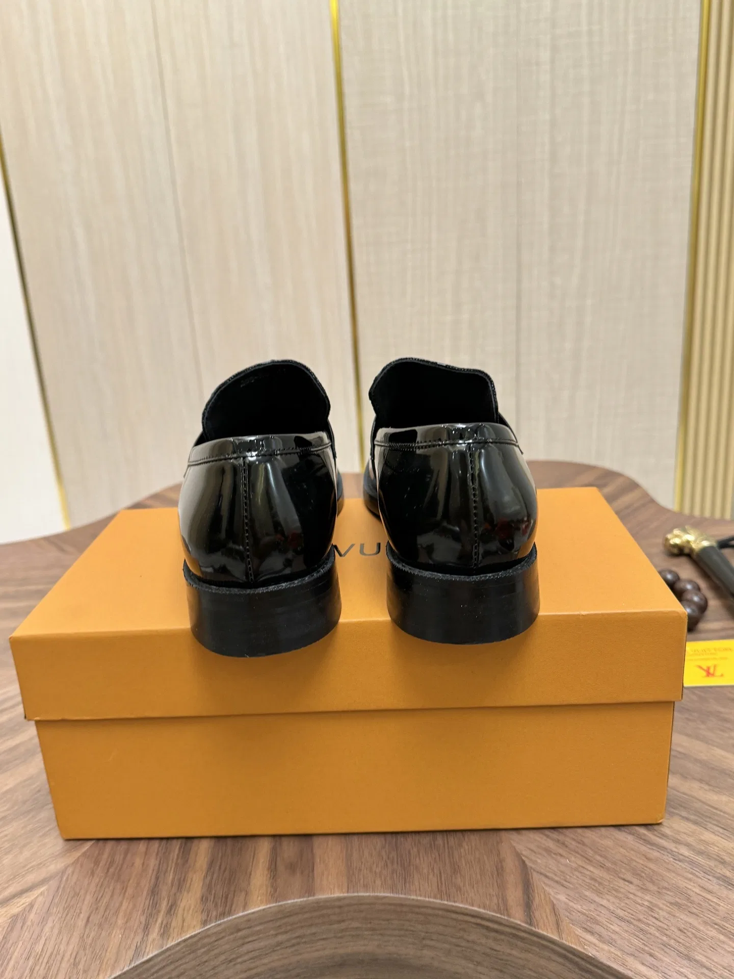 LV 27FW VCICDVH 012 구두 18
