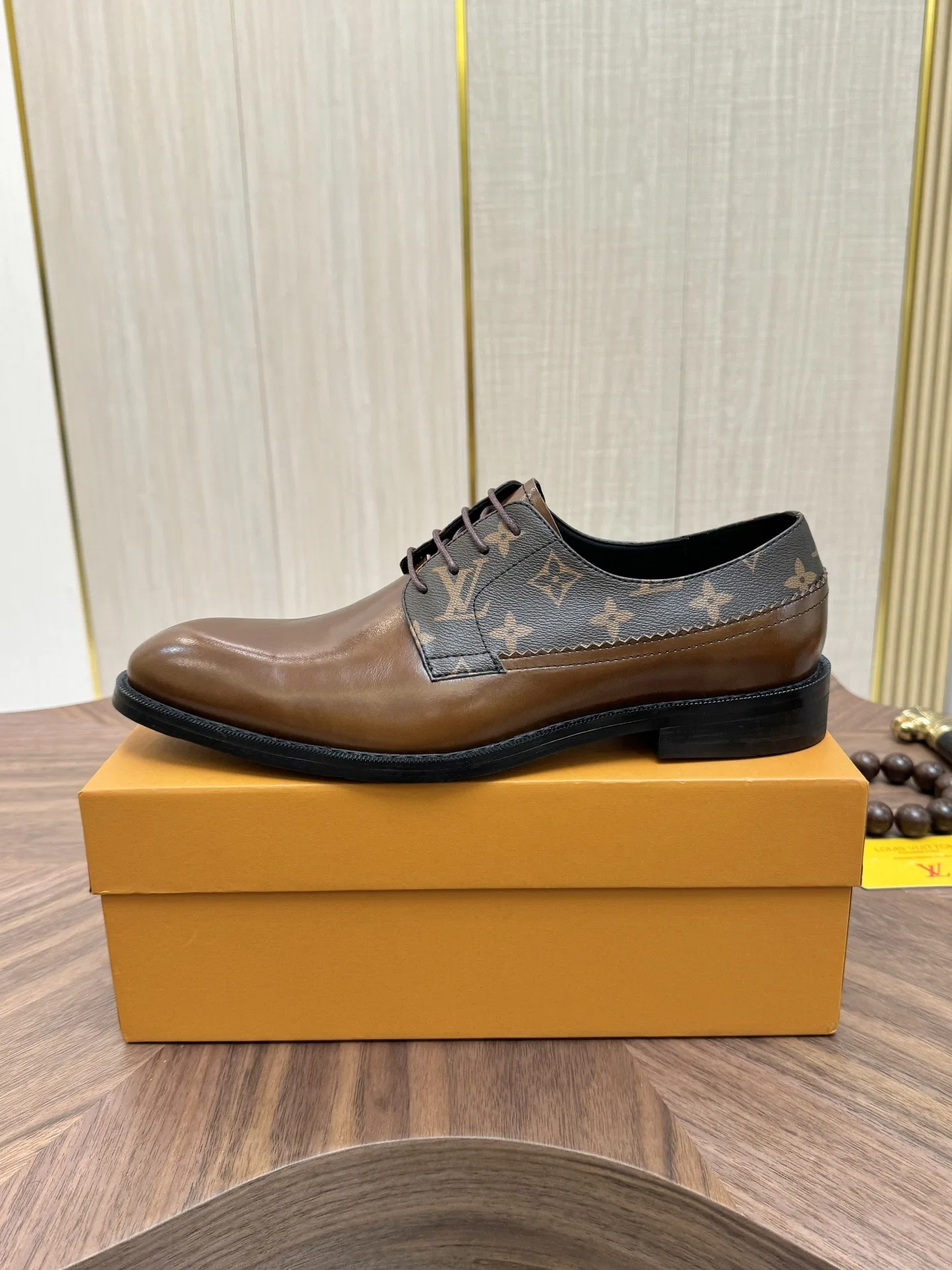 LV 27FW VCICDVH 014 구두 25