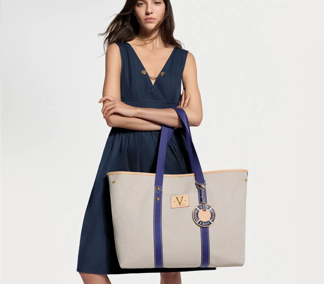 LV 27FW VCICDVH 019 토트백 7