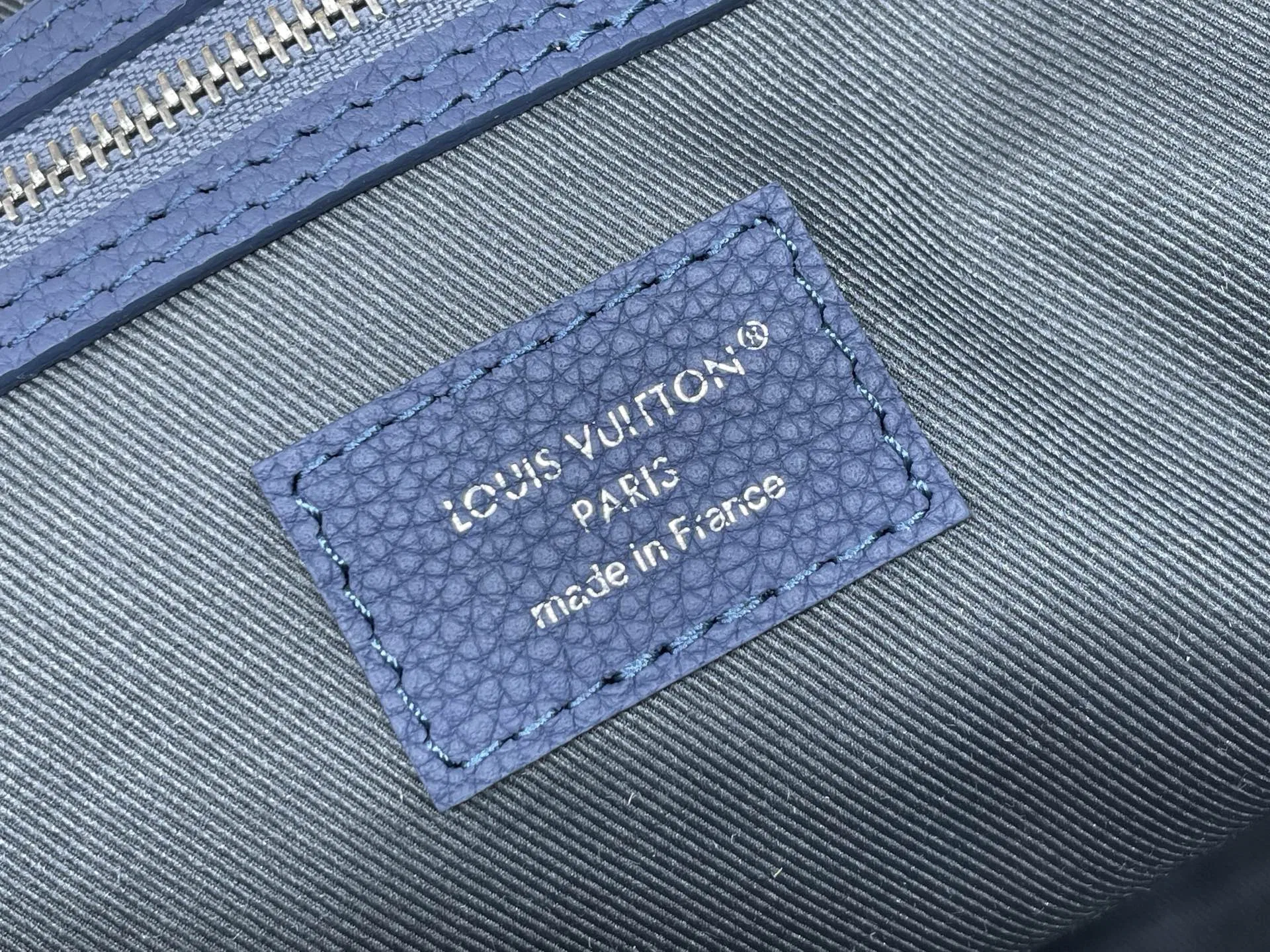 LV 27FW VCICDVH 020 토트백 9