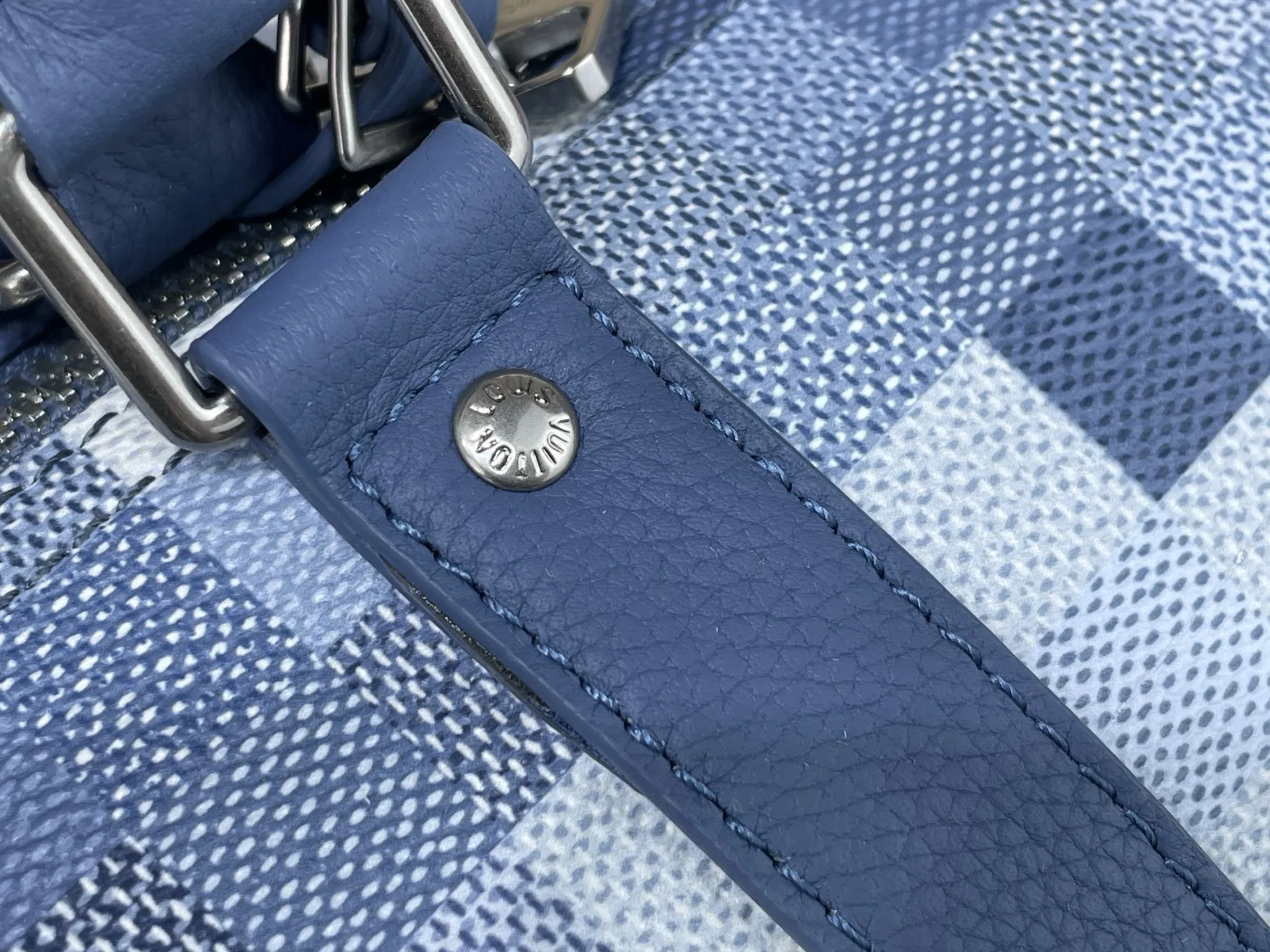LV 27FW VCICDVH 020 토트백 12