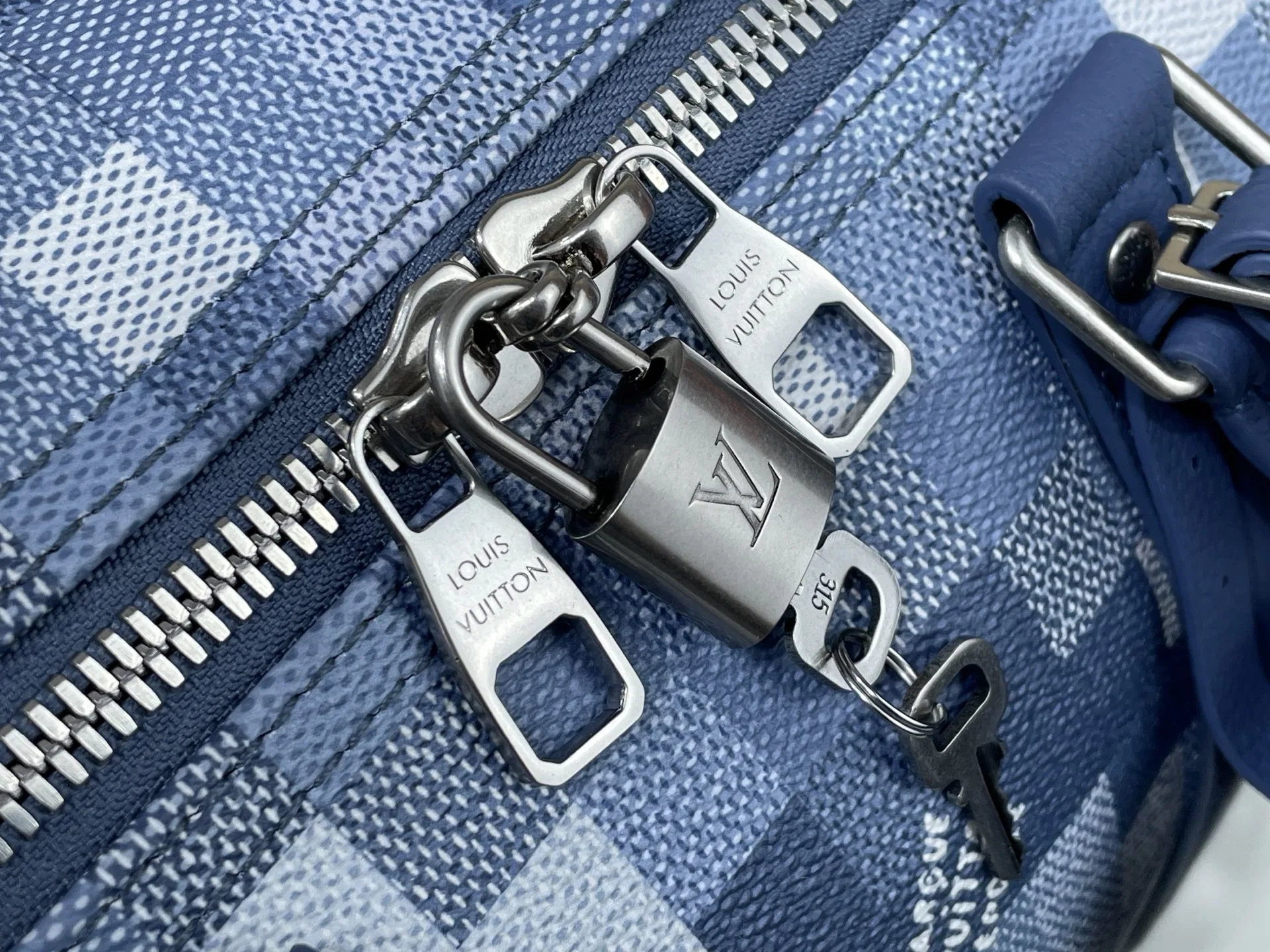 LV 27FW VCICDVH 020 토트백 23