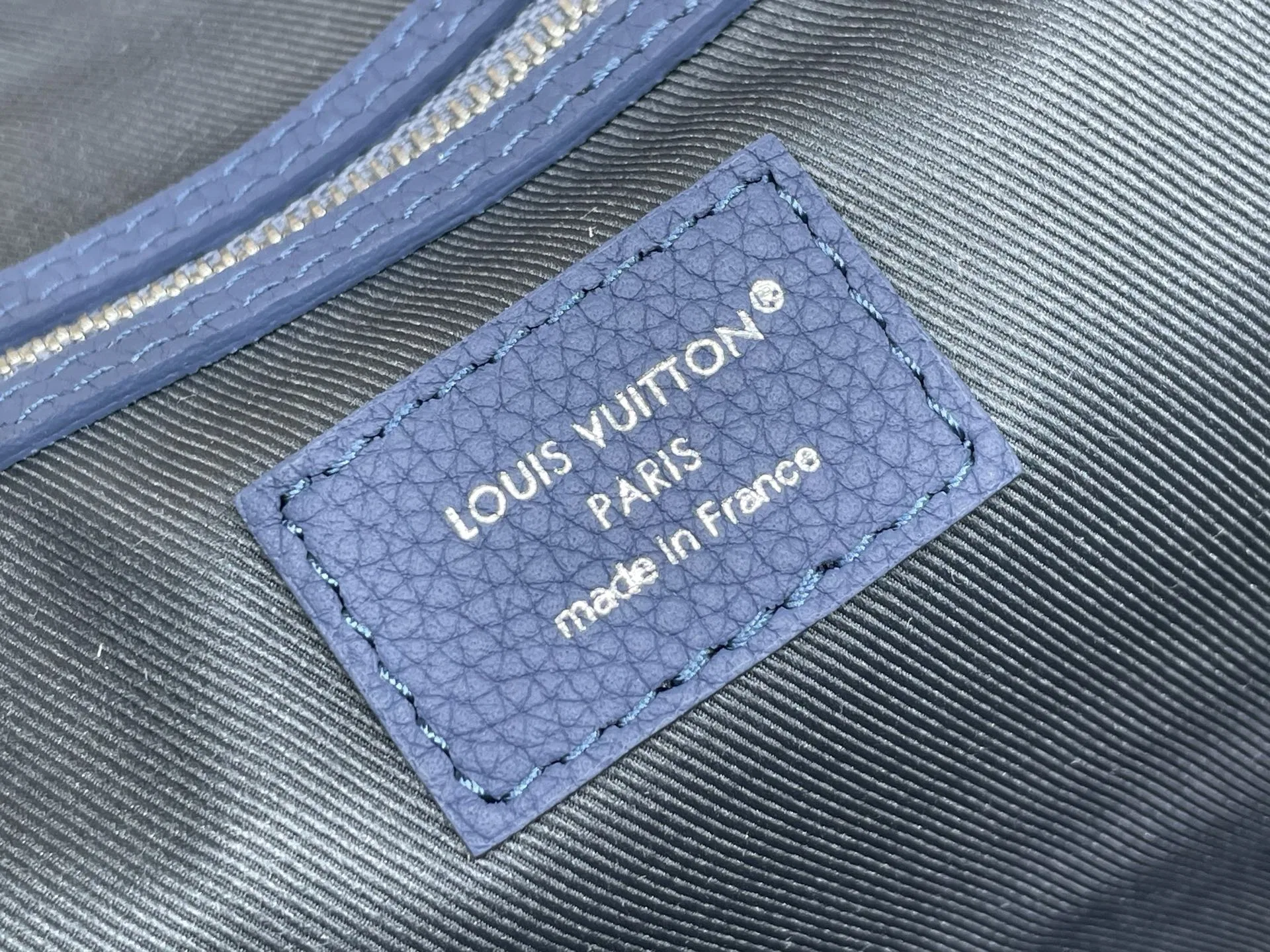 LV 27FW VCICDVH 020 토트백 26