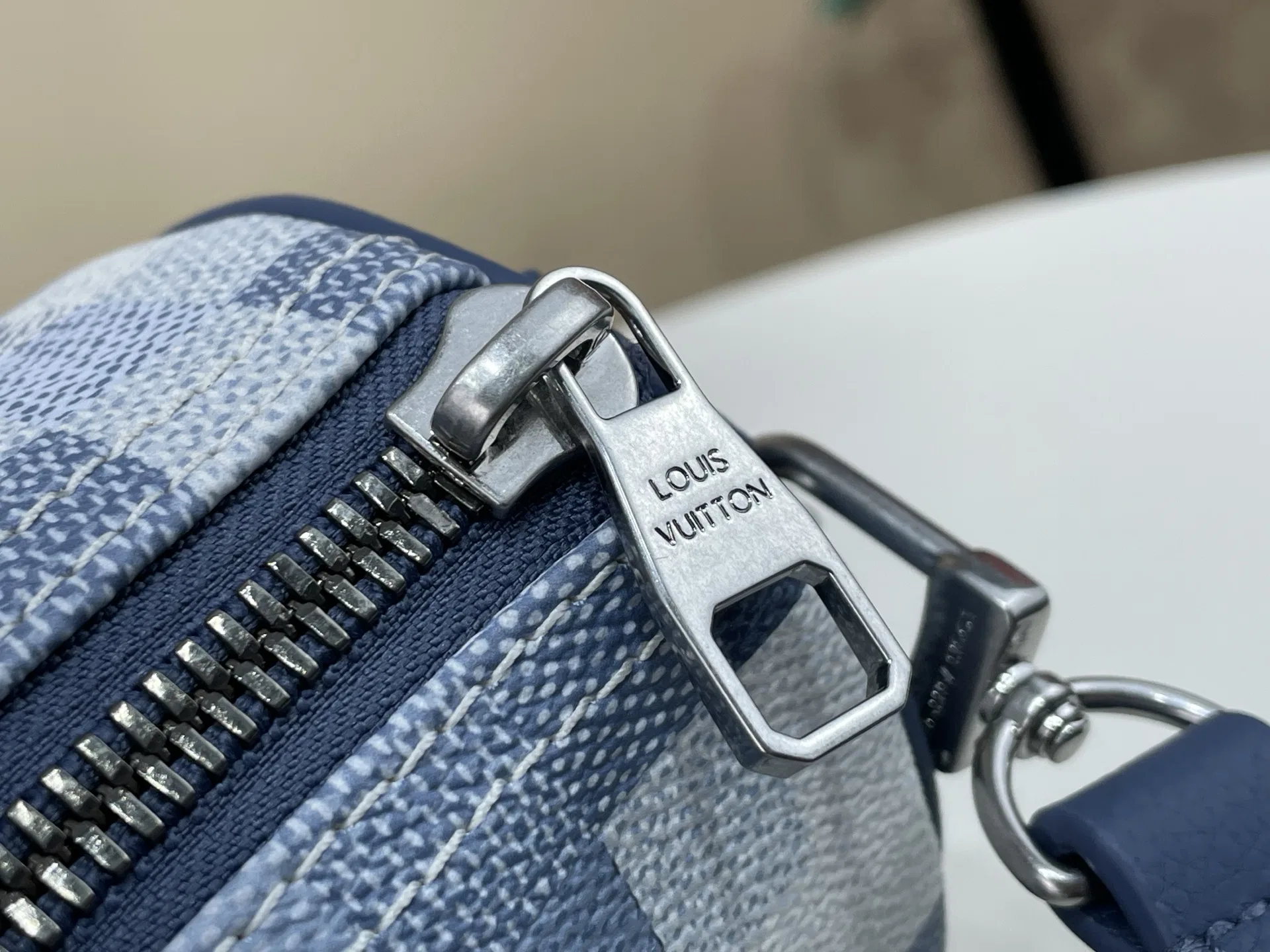 LV 27FW VCICDVH 023 토트백 8