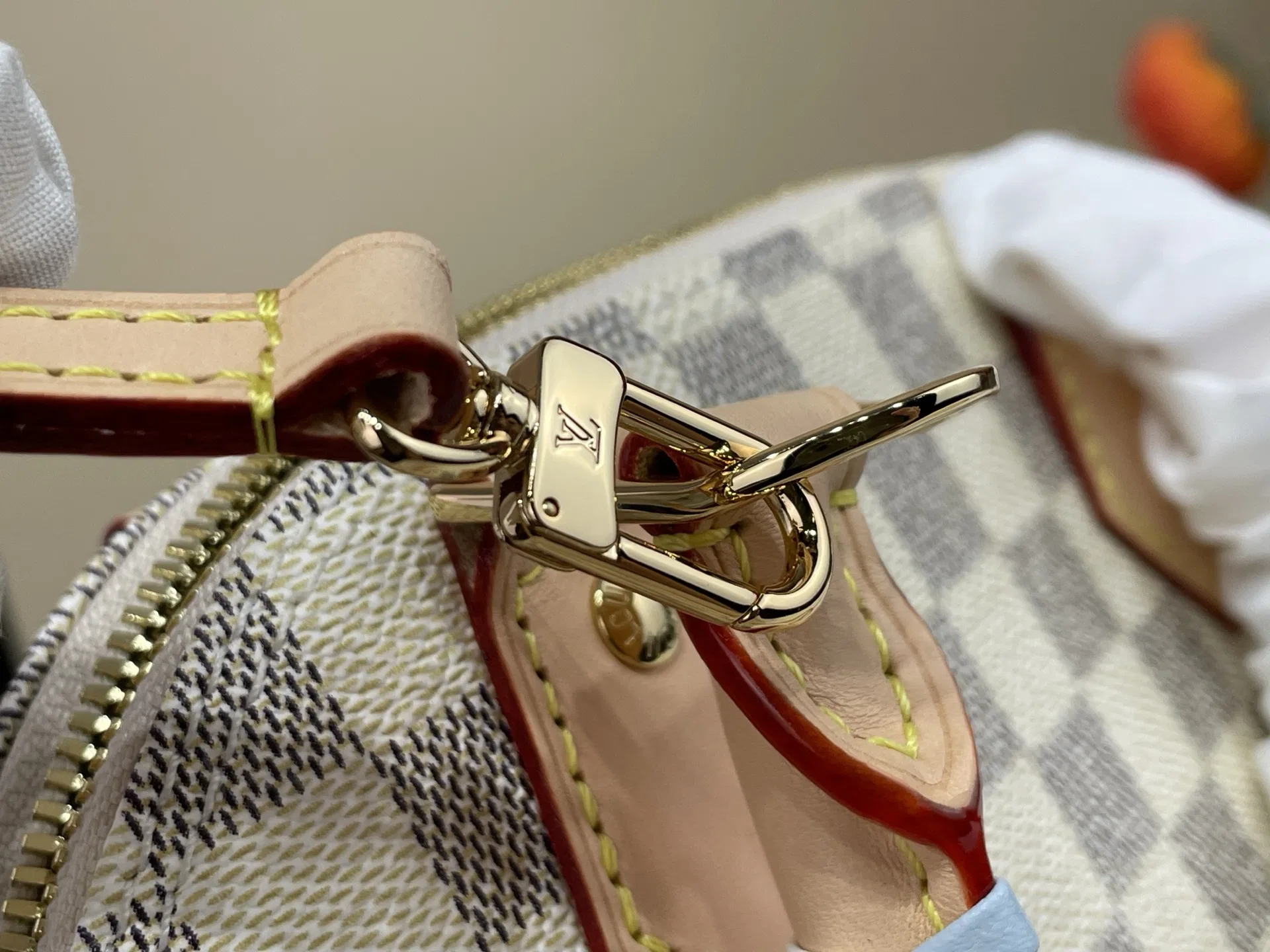 LV 27FW VCICDVH 025 토트백 9