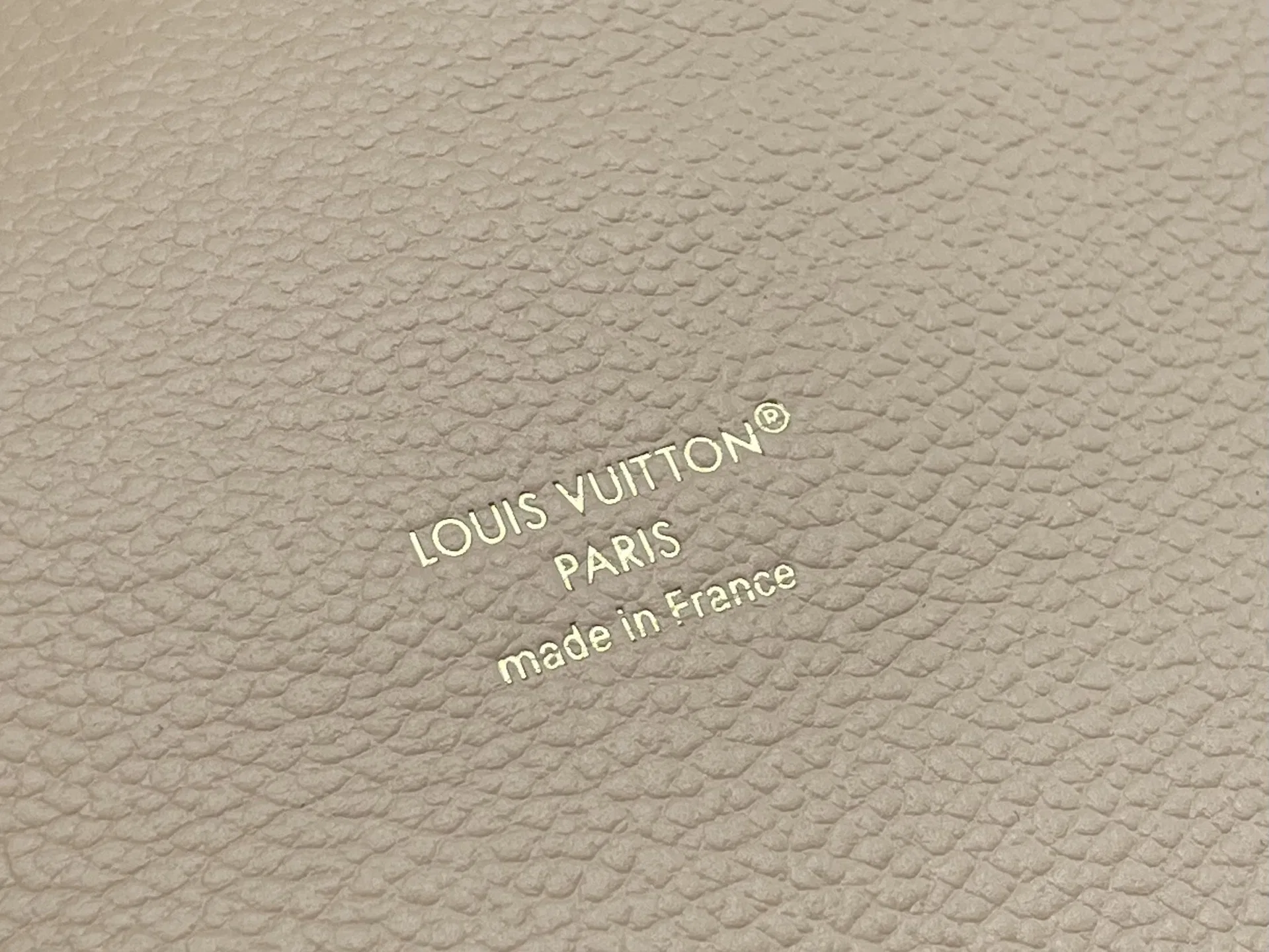 LV 27FW VCICDVH 026 토트백 10