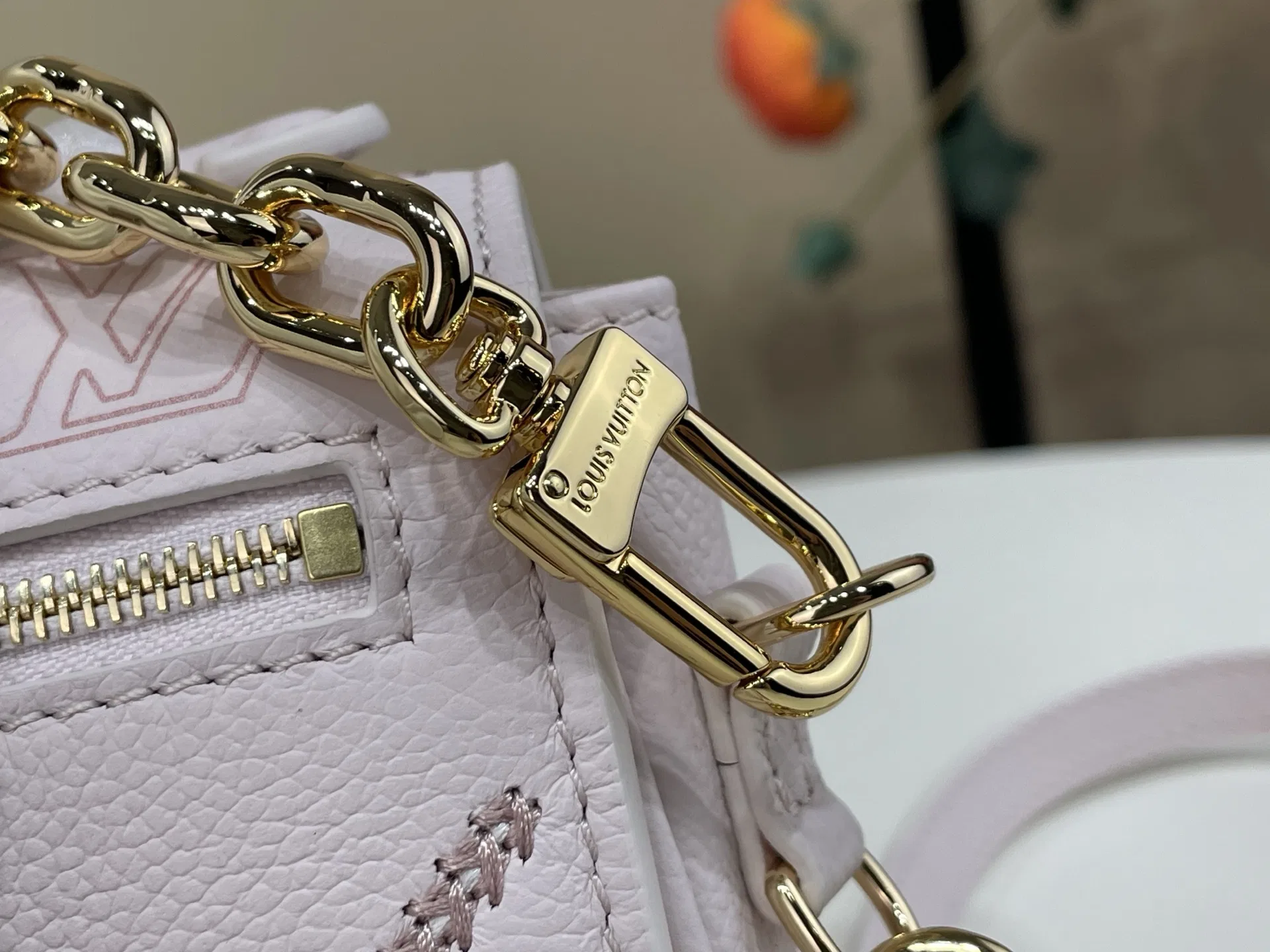 LV 27FW VCICDVH 027 토트백 7