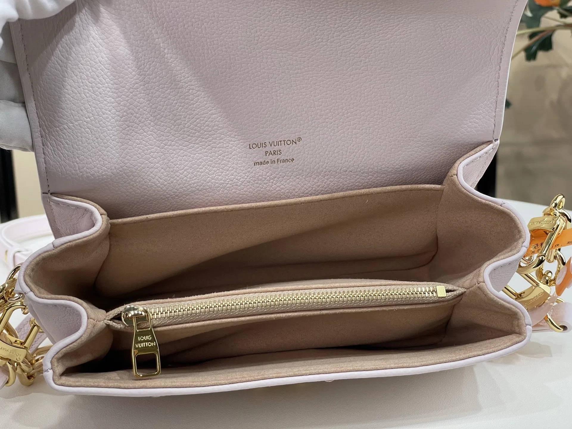 LV 27FW VCICDVH 027 토트백 9