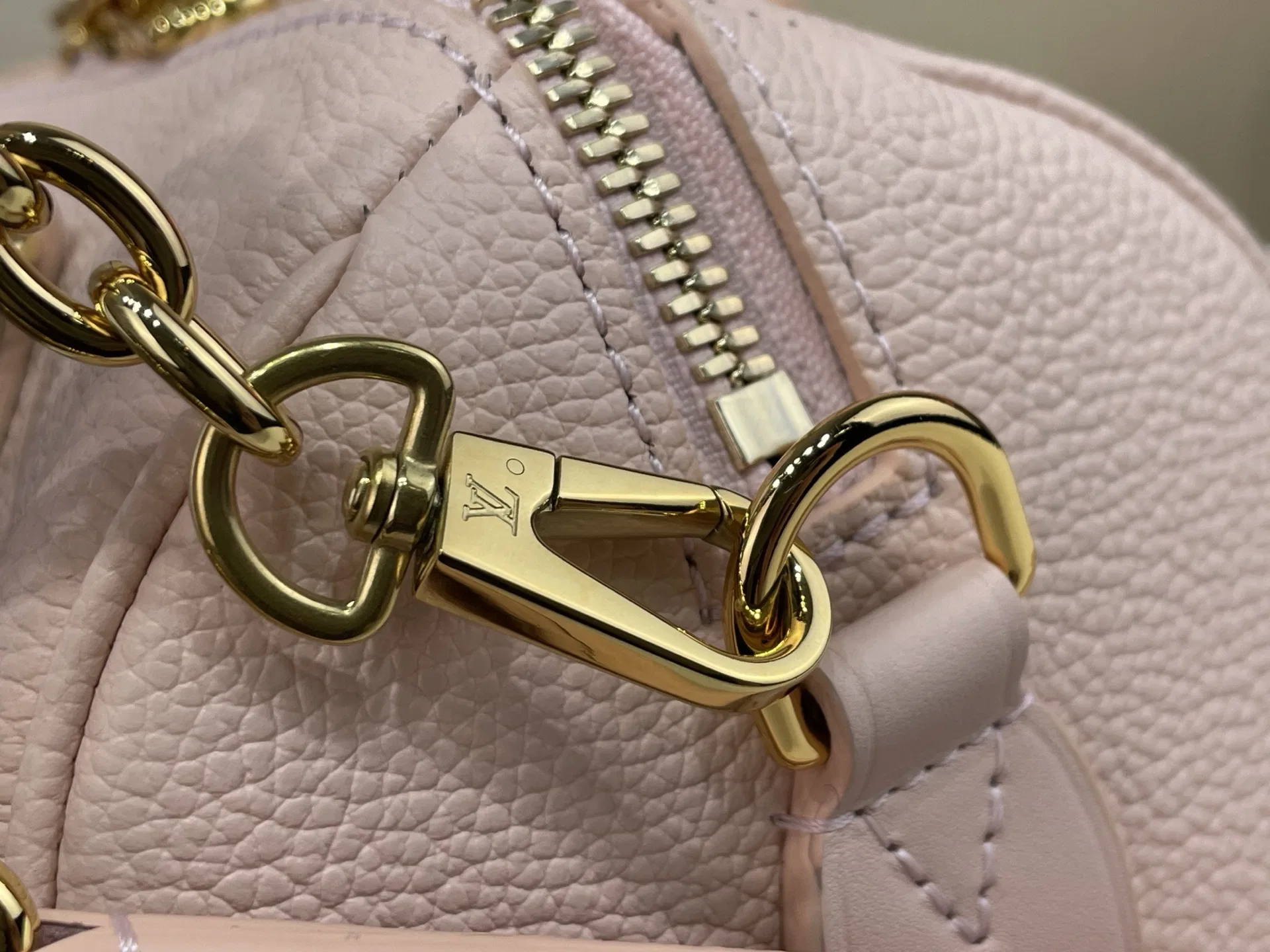LV 27FW VCICDVH 028 토트백 7