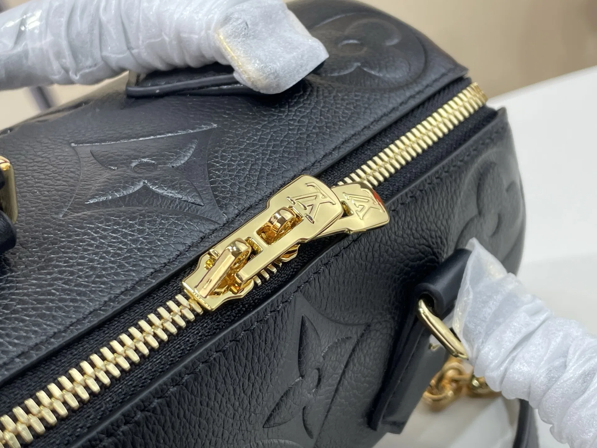 LV 27FW VCICDVH 029 토트백 8