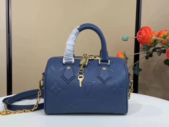 LV 27FW VCICDVH 029 토트백 33
