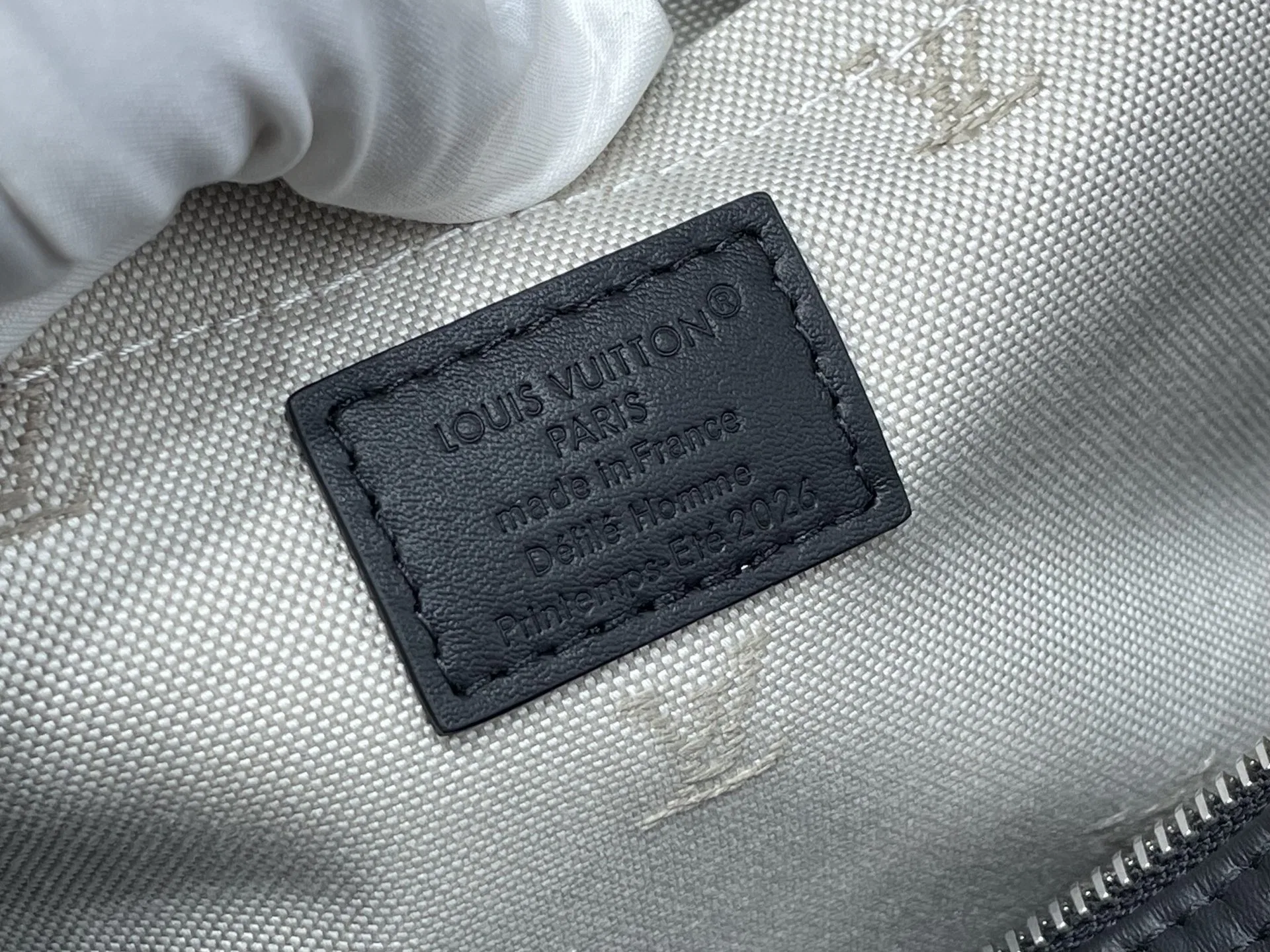 LV 27FW VCICDVH 030 토트백 9