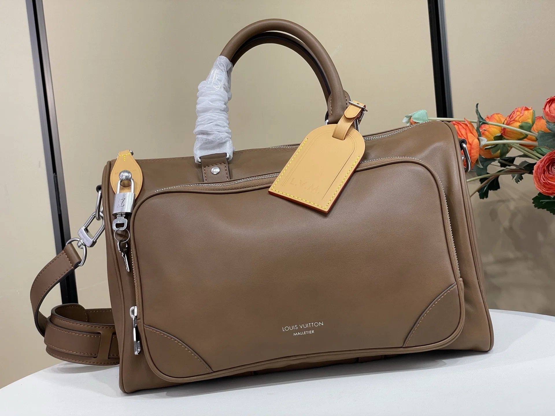 LV 27FW VCICDVH 030 토트백 14
