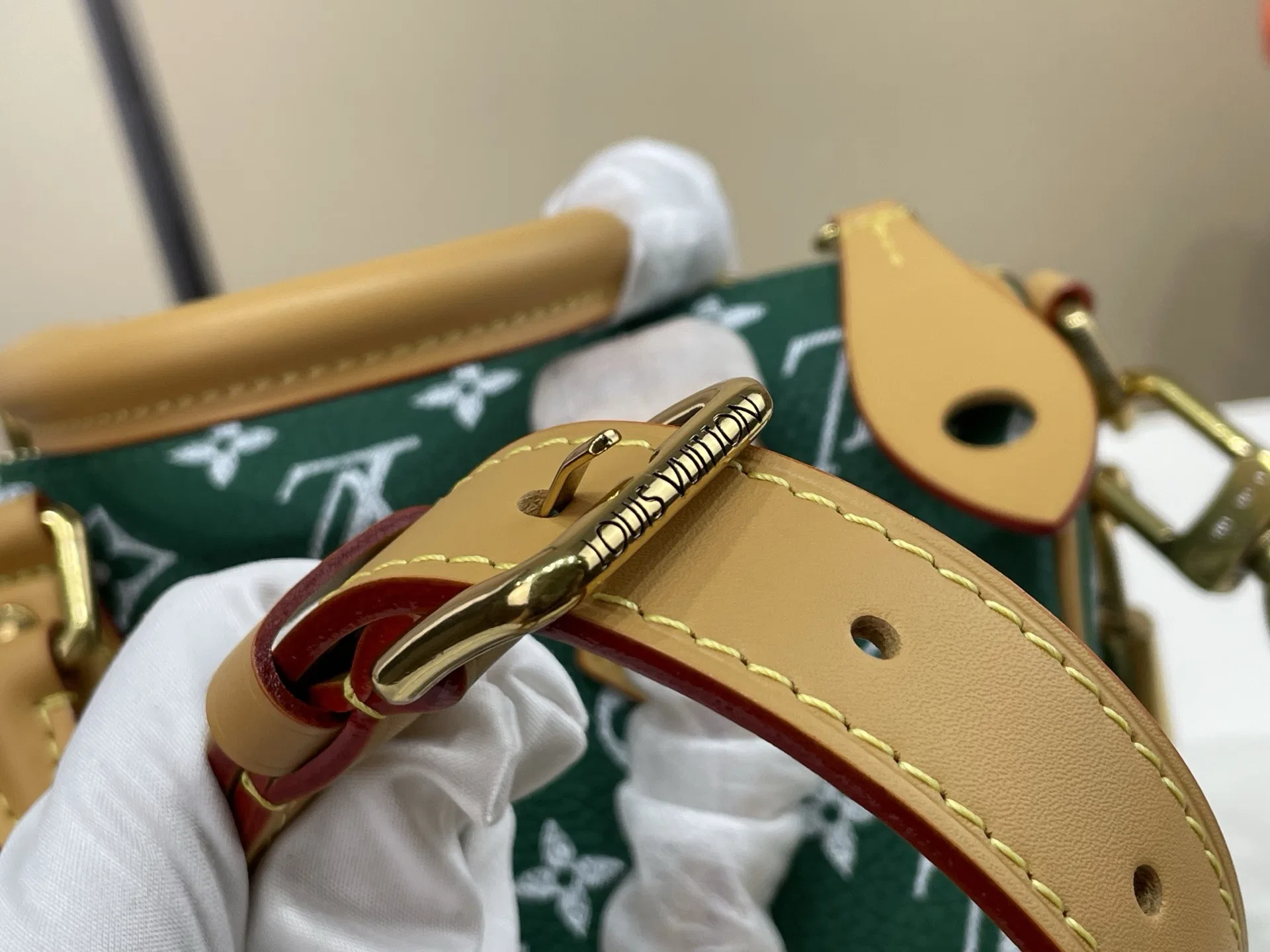 LV 27FW VCICDVH 031 토트백 8