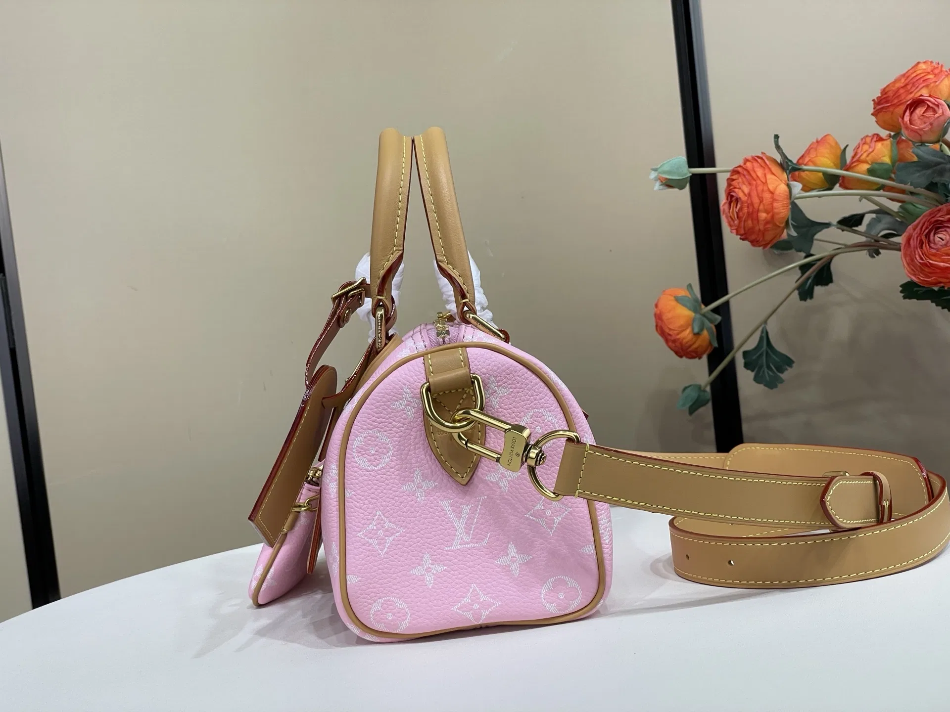 LV 27FW VCICDVH 031 토트백 22