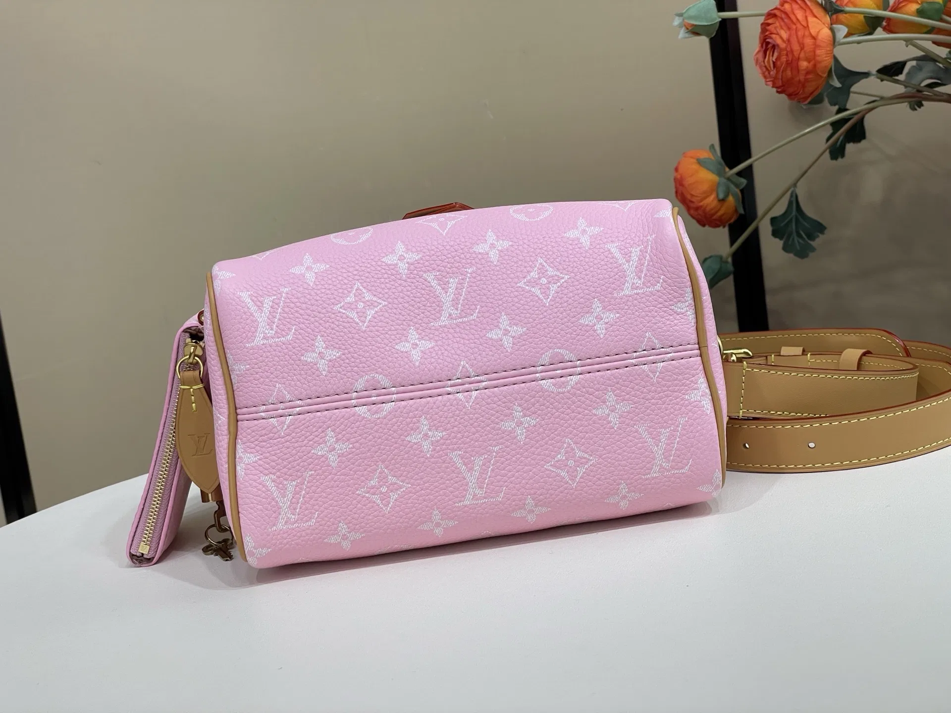 LV 27FW VCICDVH 031 토트백 23