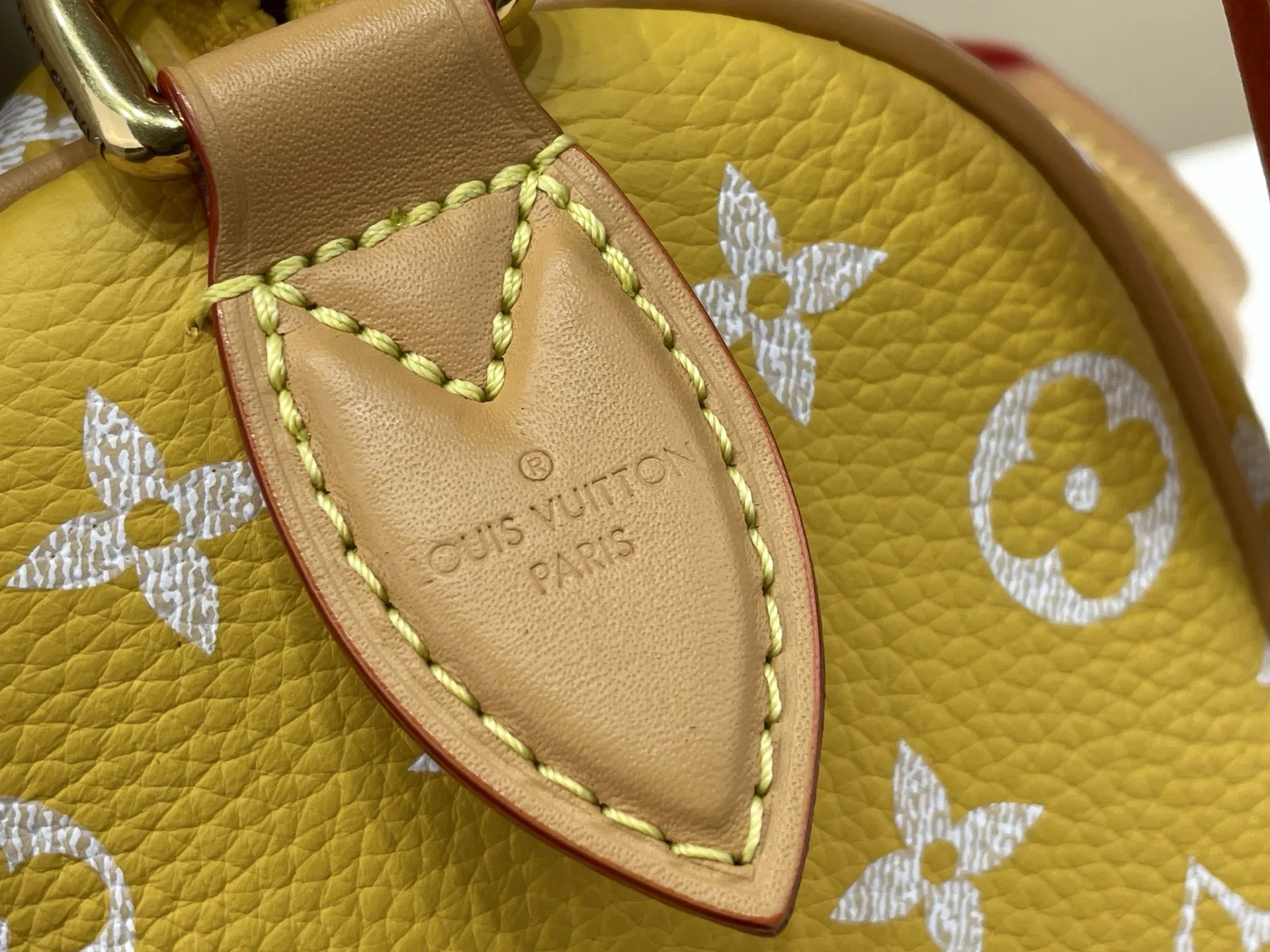 LV 27FW VCICDVH 032 토트백 10