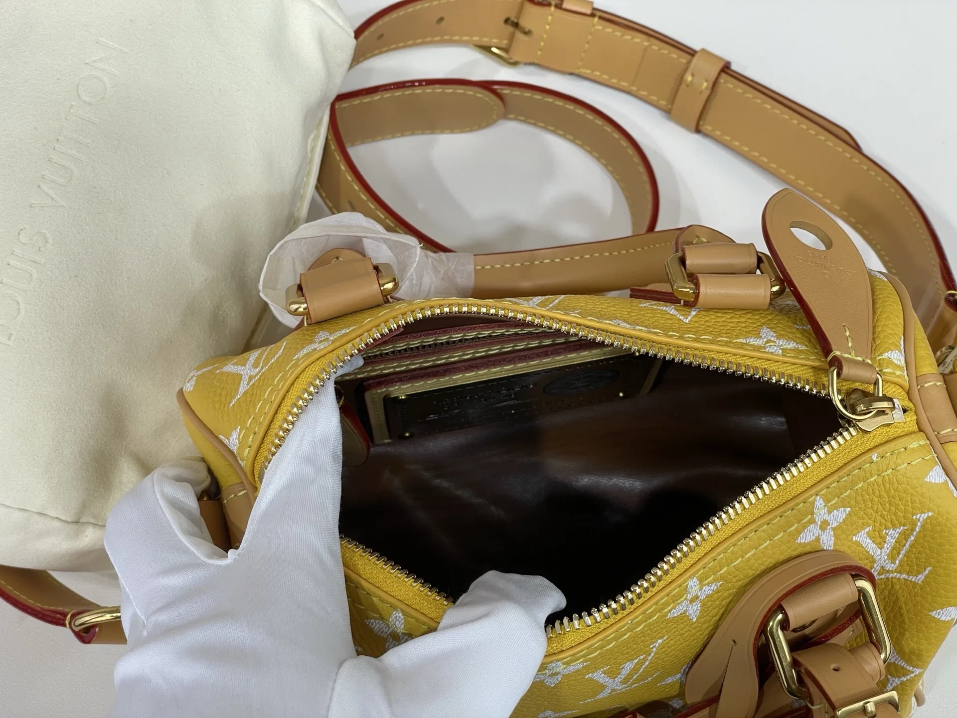 LV 27FW VCICDVH 032 토트백 13