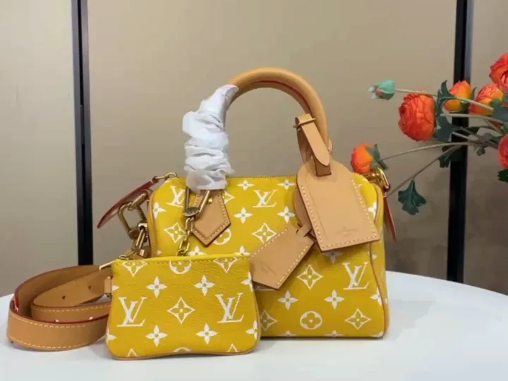 LV 27FW VCICDVH 032 토트백 19