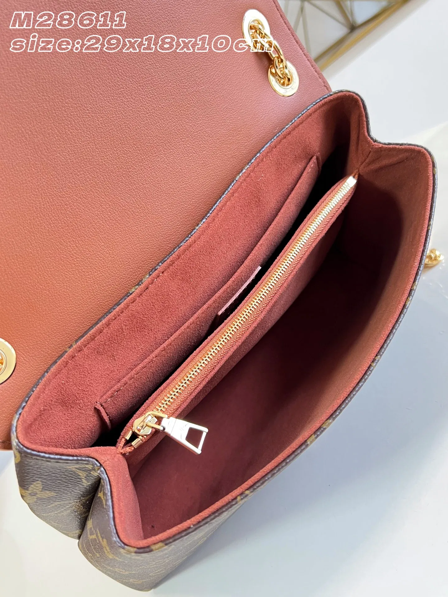 LV 27FW VCICDVH 033 토트백 8