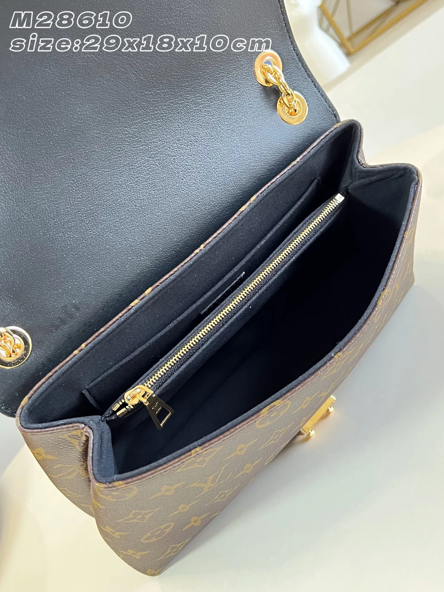LV 27FW VCICDVH 033 토트백 17