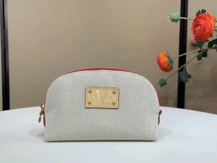 LV 27FW VCICDVH 042 미니파우치 10