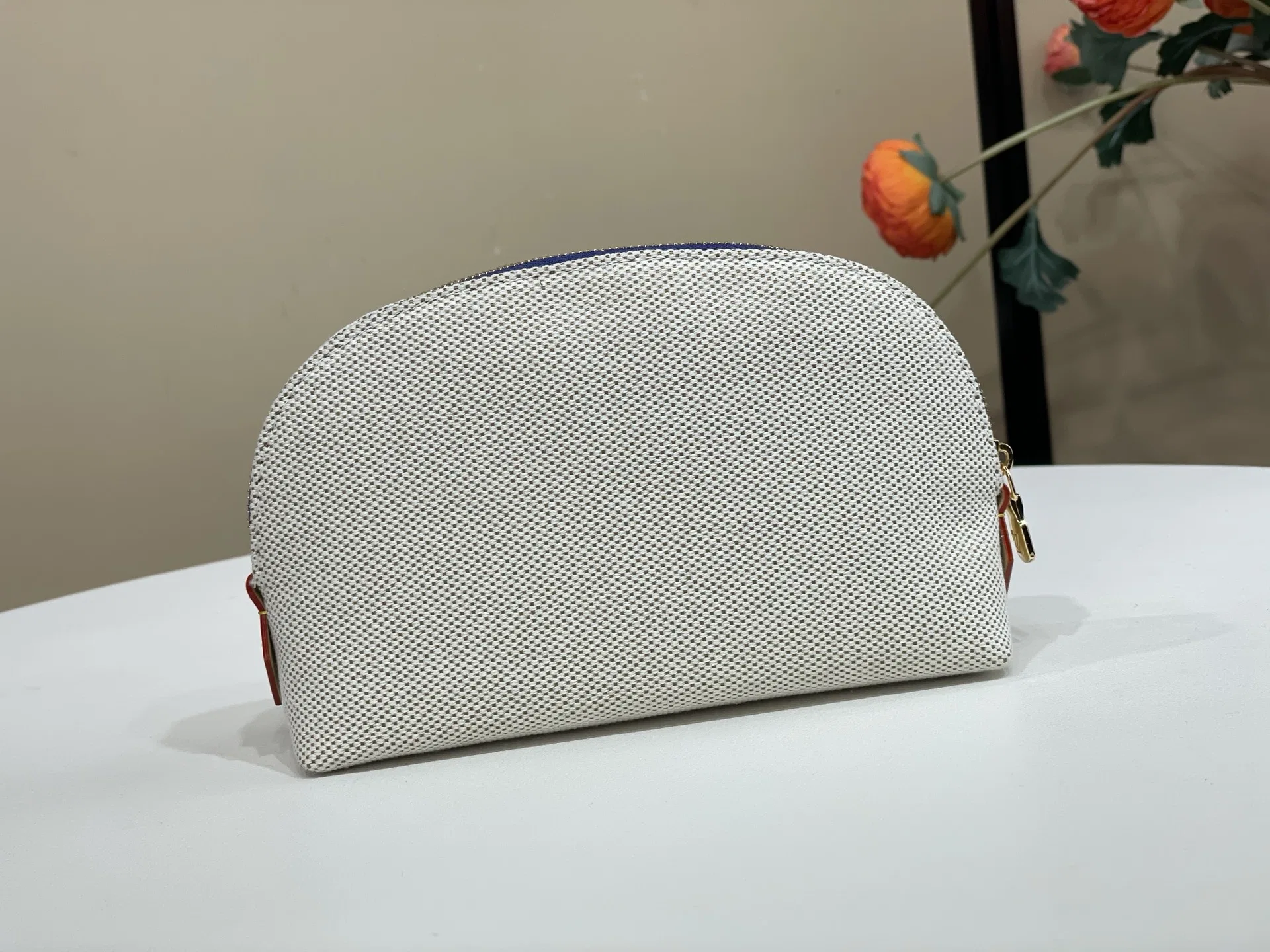LV 27FW VCICDVH 042 미니파우치 16