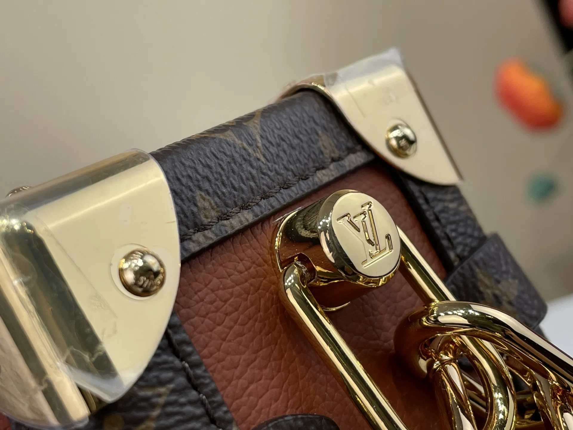 LV 27FW VCICDVH 043 숄더백 8