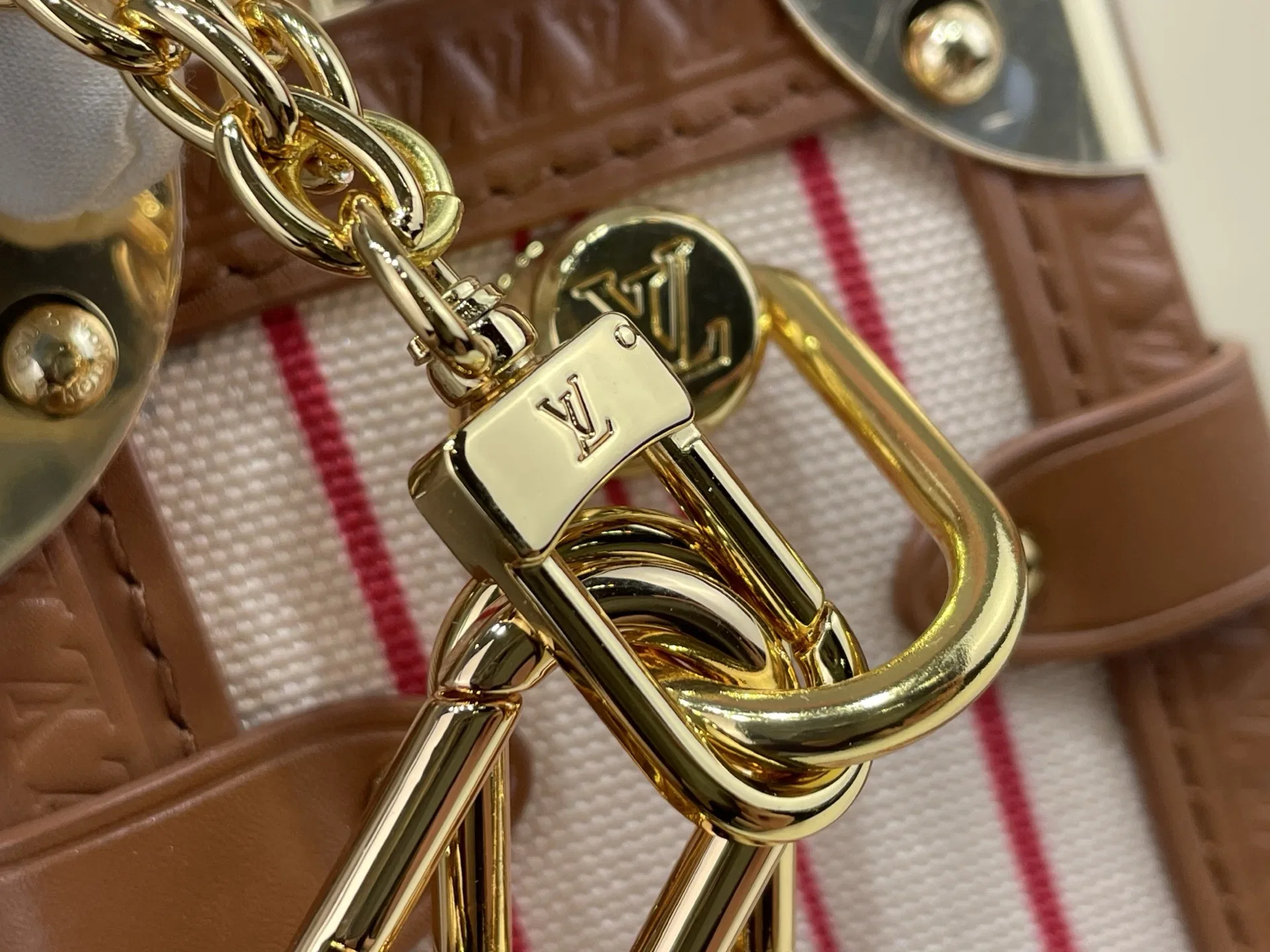 LV 27FW VCICDVH 045 숄더백 10