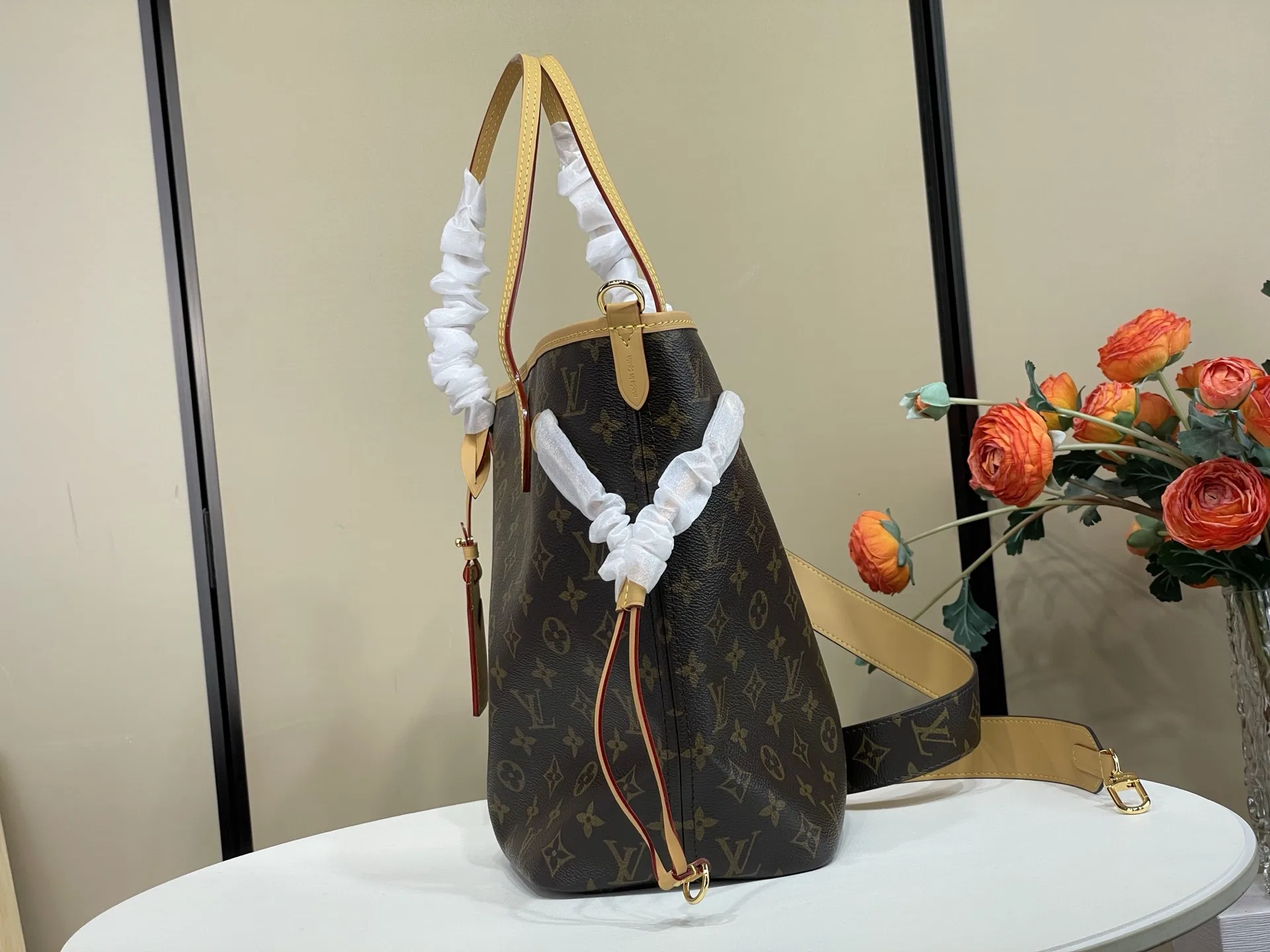 LV 27FW VCICDVH 047 숄더백 14