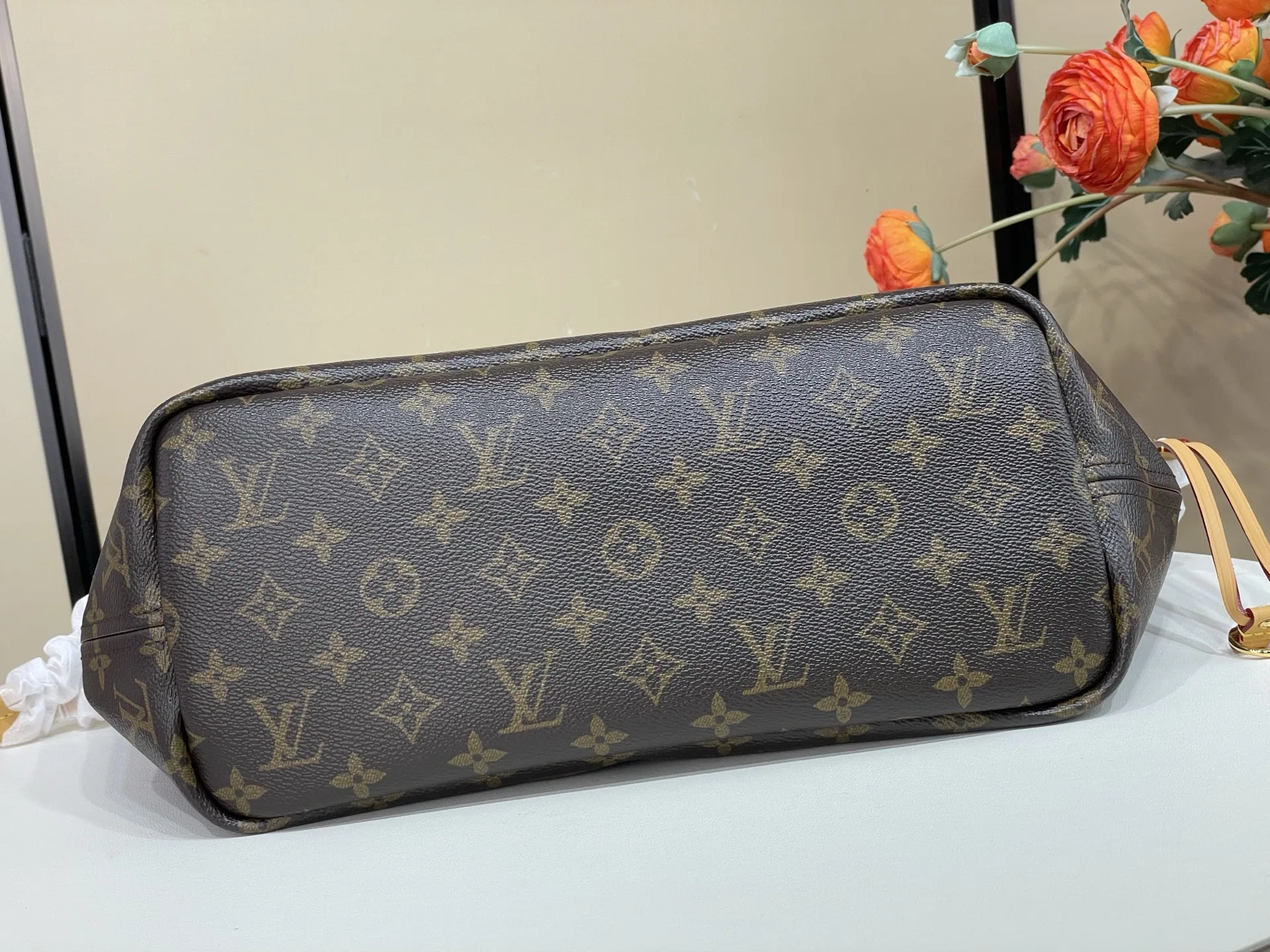 LV 27FW VCICDVH 047 숄더백 15