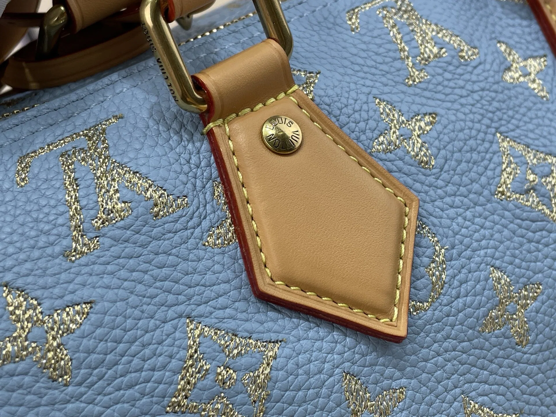 LV 27FW VCICDVH 049 토트백 10