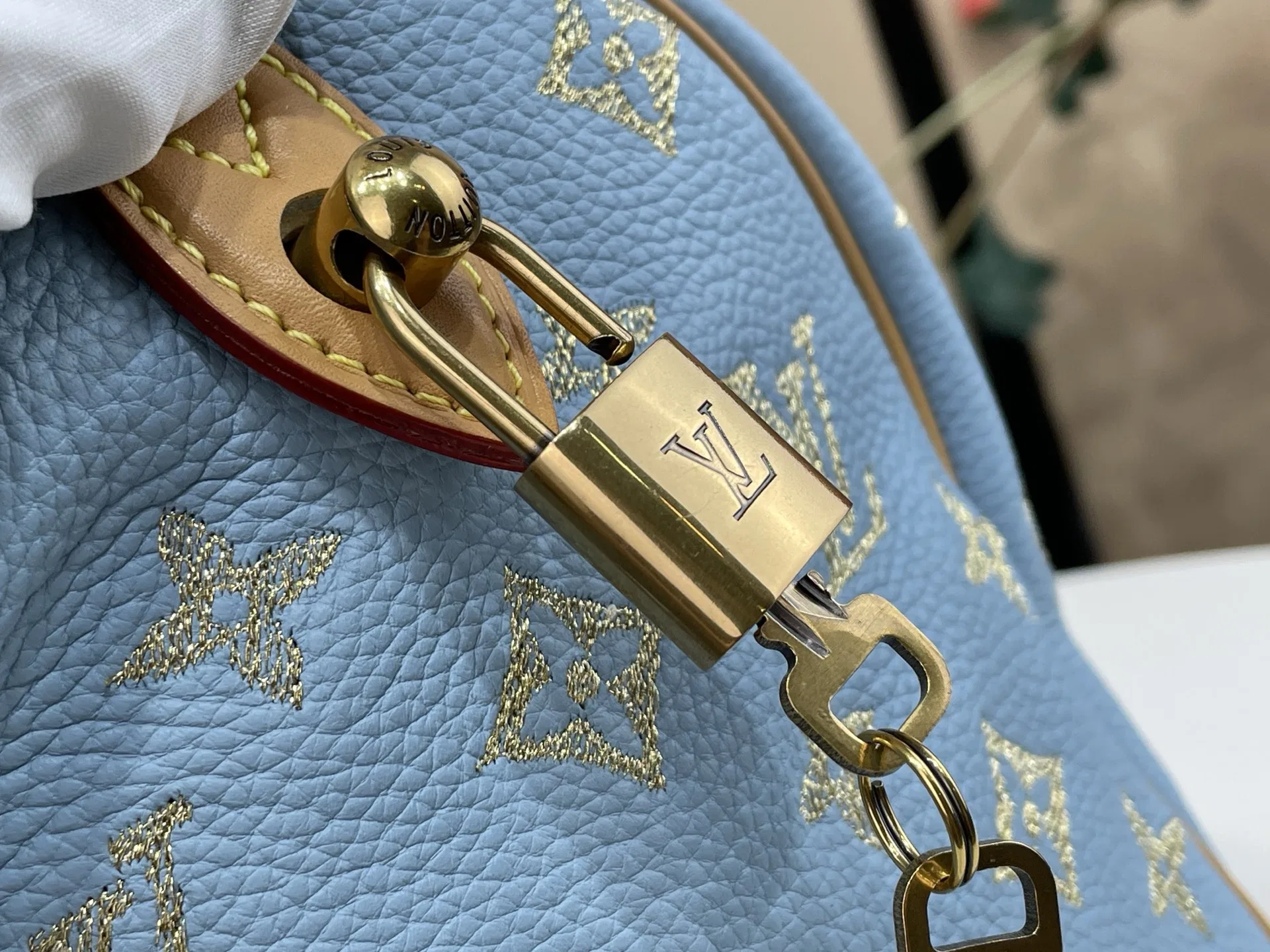 LV 27FW VCICDVH 049 토트백 12