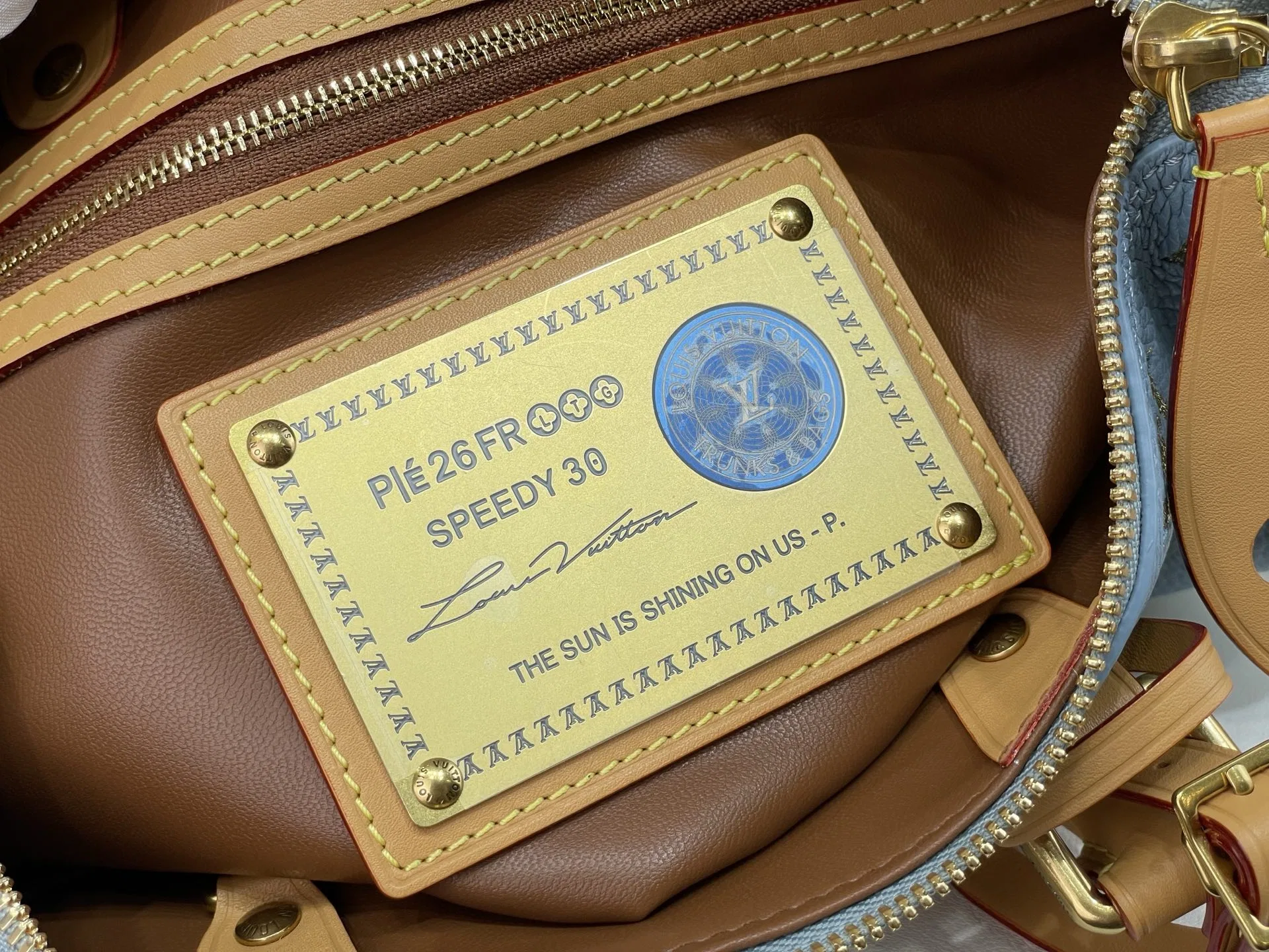 LV 27FW VCICDVH 049 토트백 14